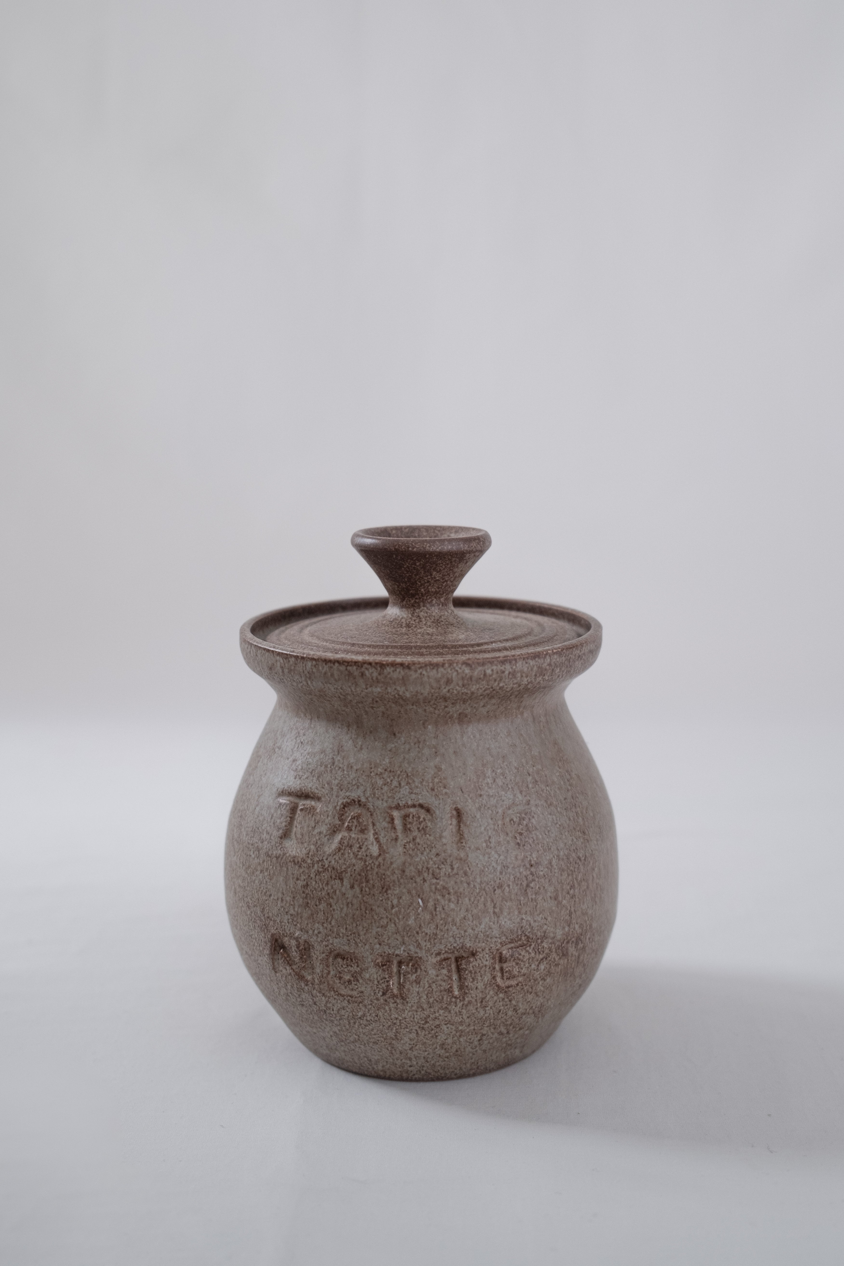 POT À FARINE AVEC COUVERCLE EN GRÈS MARRON