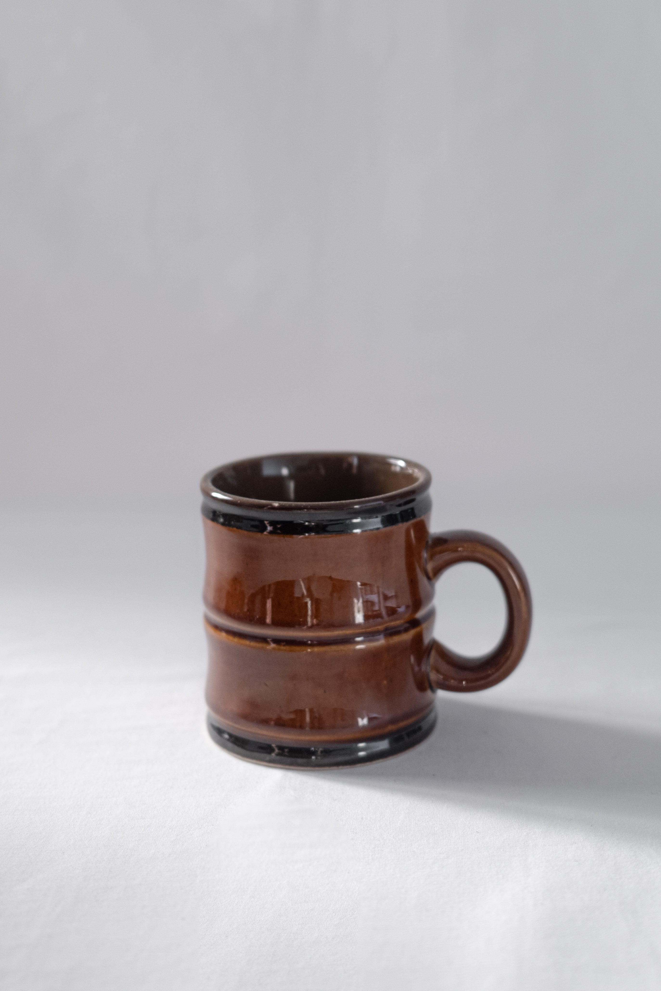 DUO DE TASSES EN CÉRAMIQUE VERTE ET MARRON