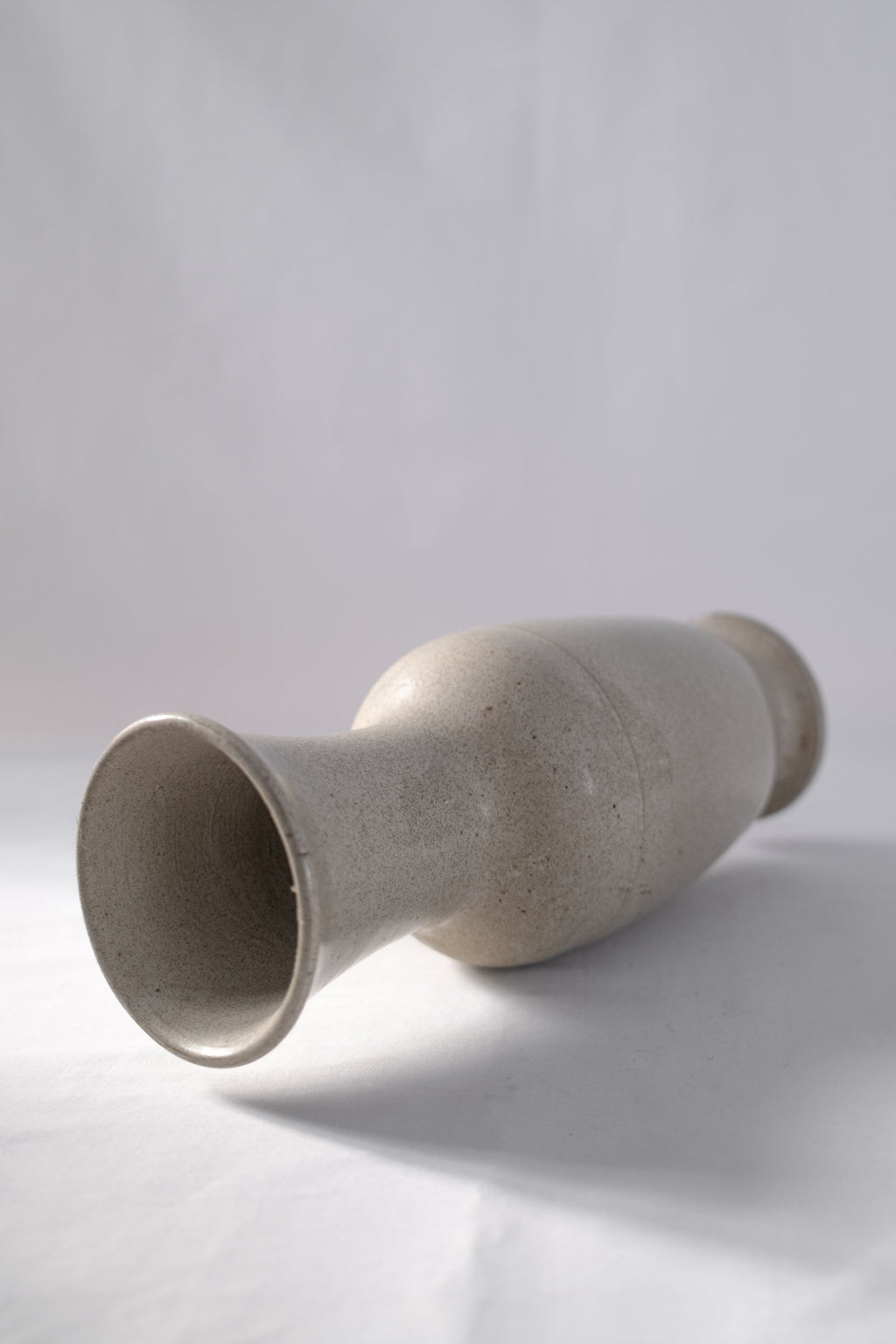 VASE EN CÉRAMIQUE GRIS/BEIGE
