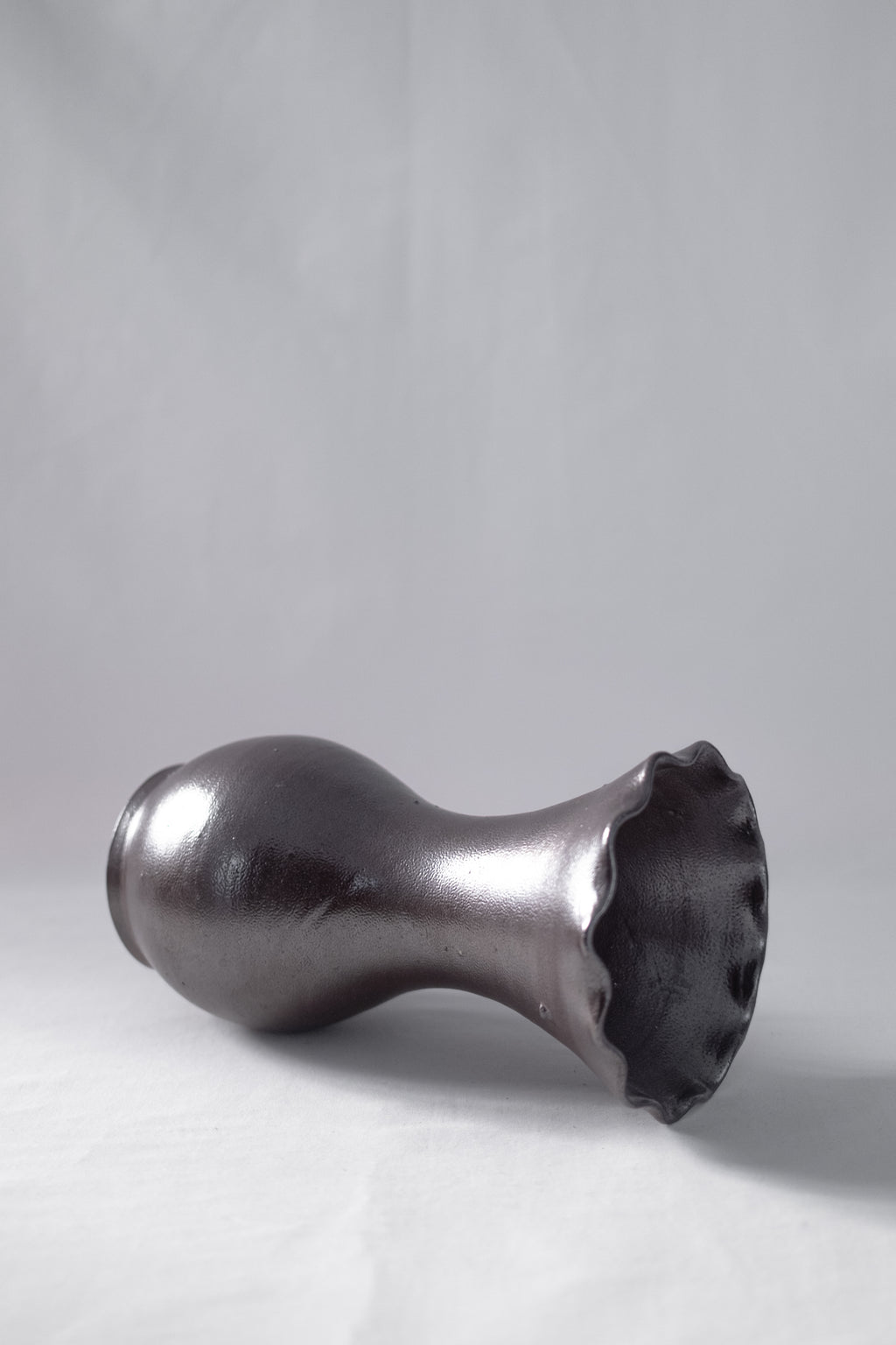 VASE EN CÉRAMIQUE PRUNE