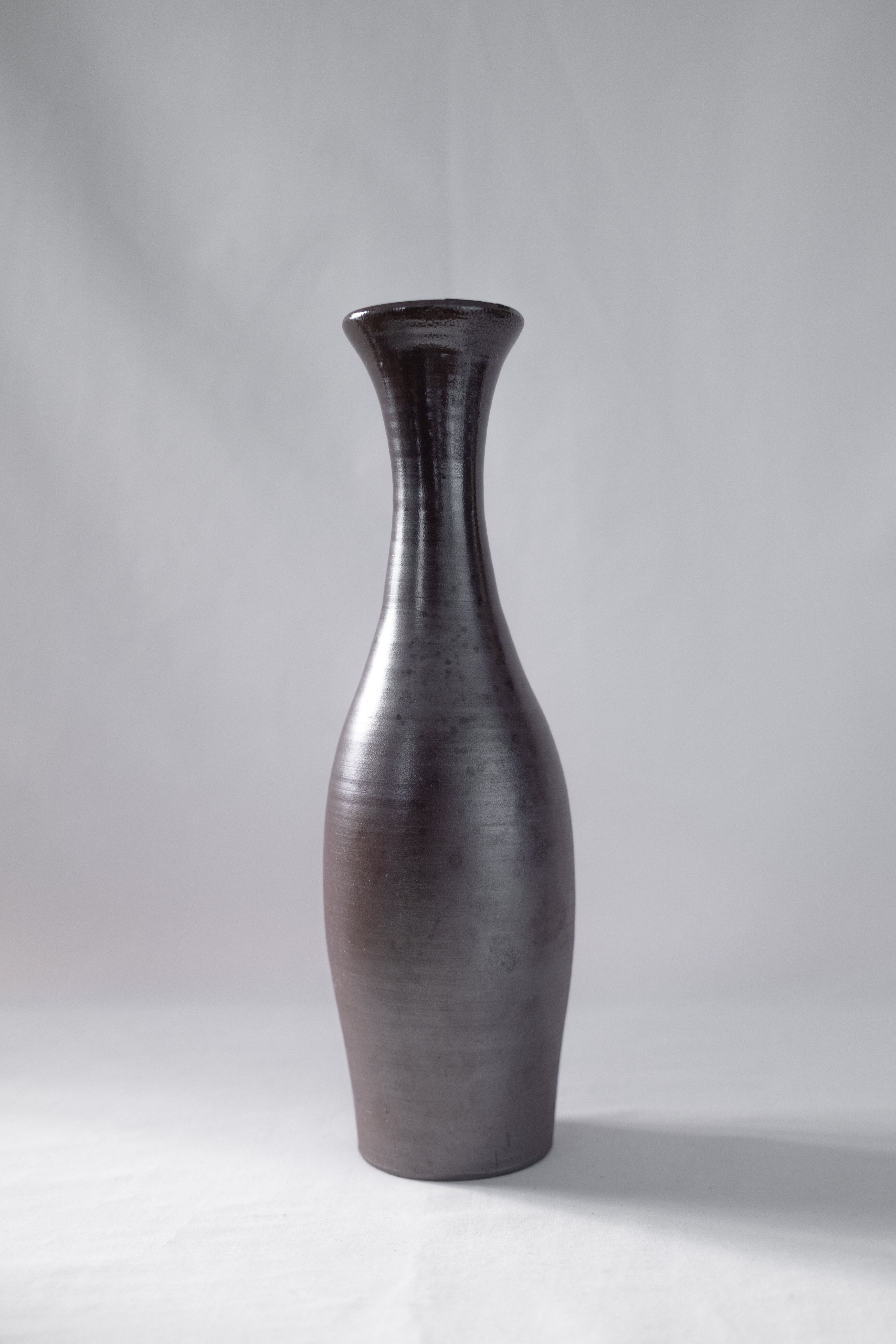 VASE EN CÉRAMIQUE PRUNE