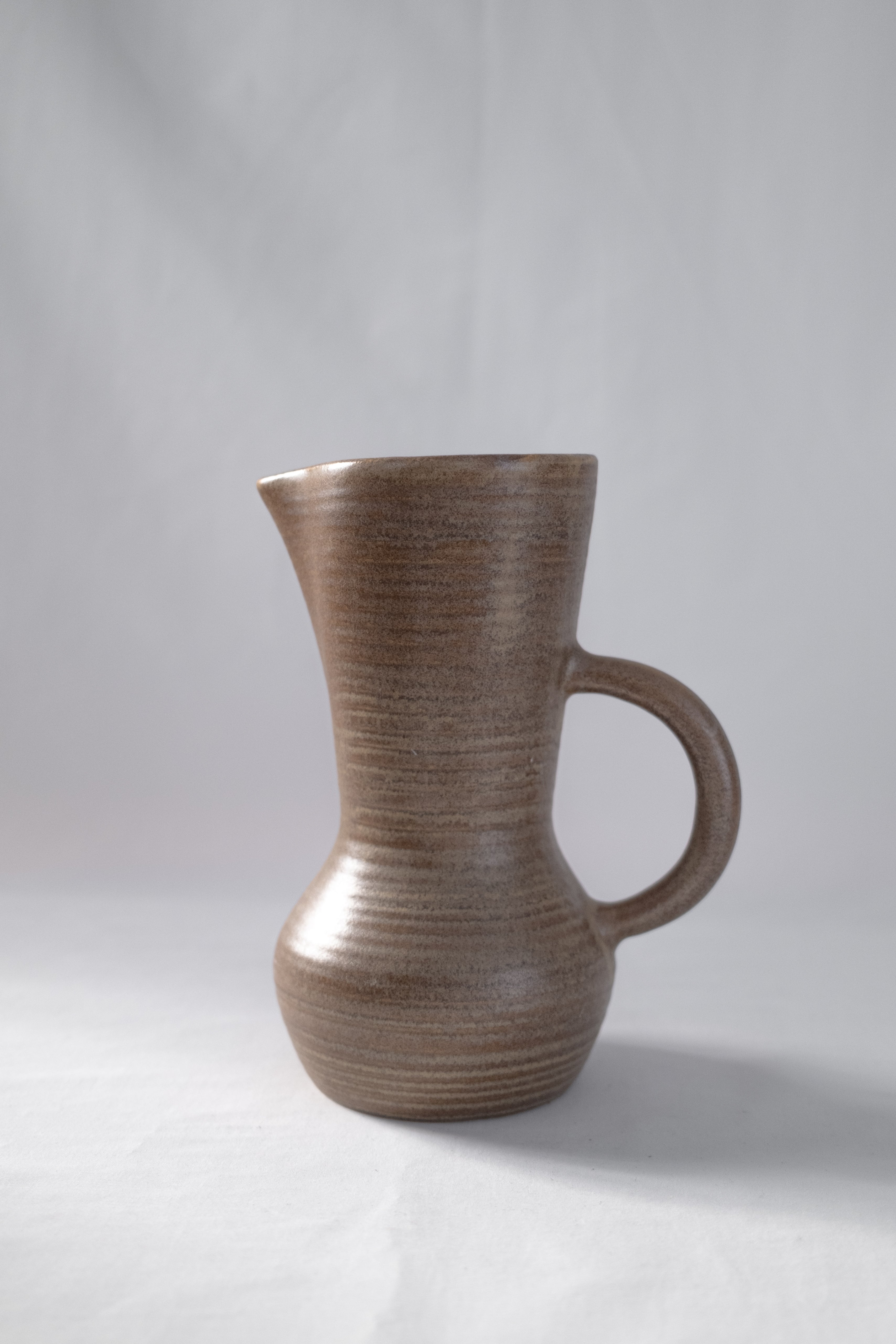 CARAFE EN GRÈS BRUN