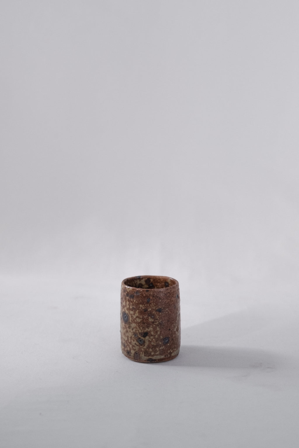 PETIT POT EN GRÈS BRUN