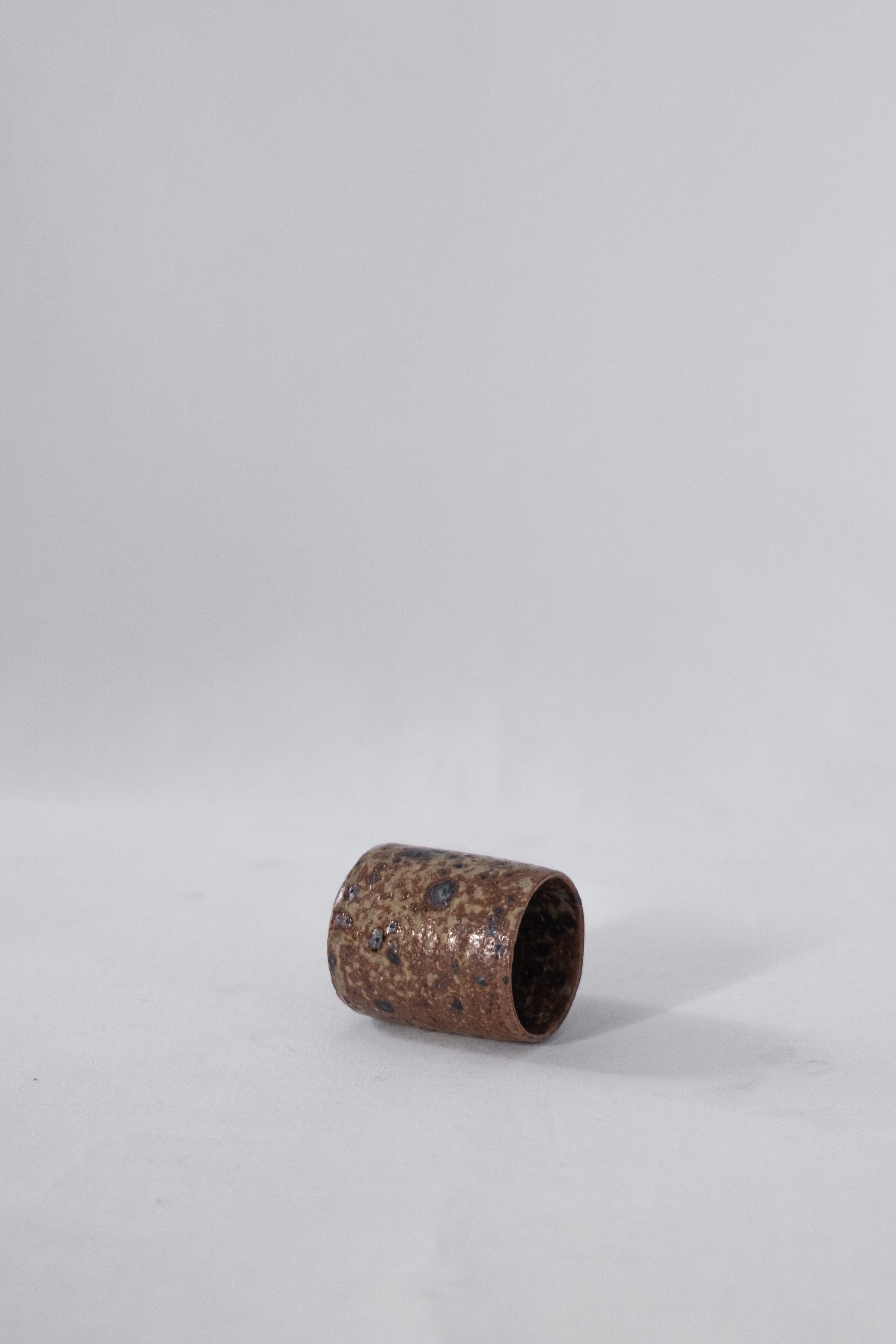 PETIT POT EN GRÈS BRUN