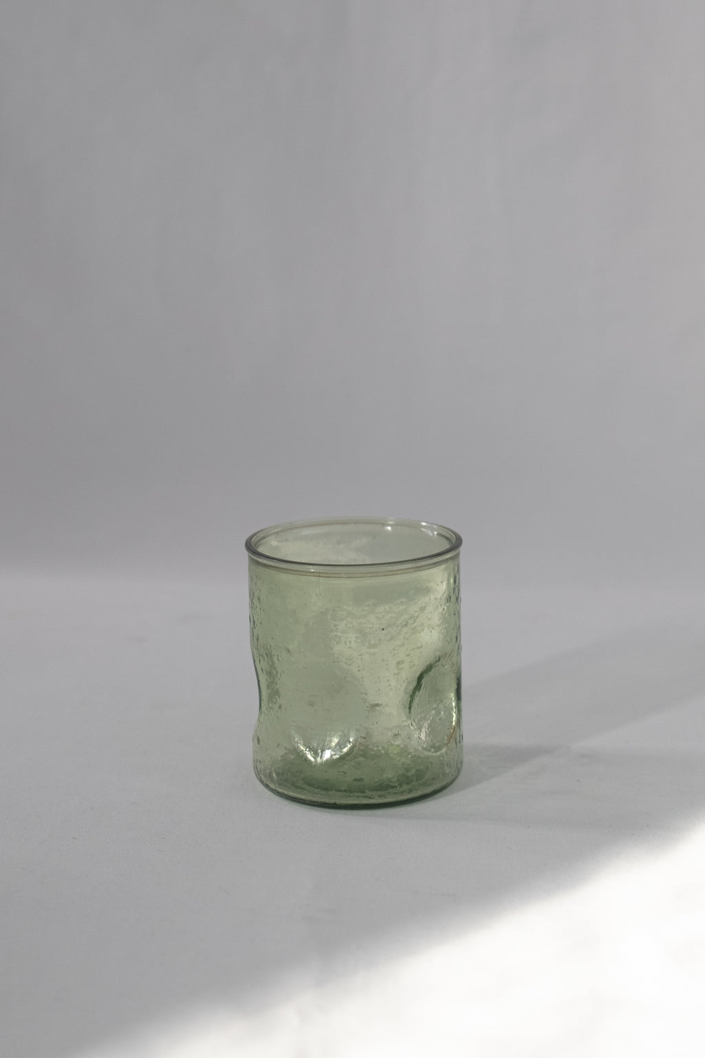 LOT DE 4 VERRES EN VERRE BULLÉS VERT