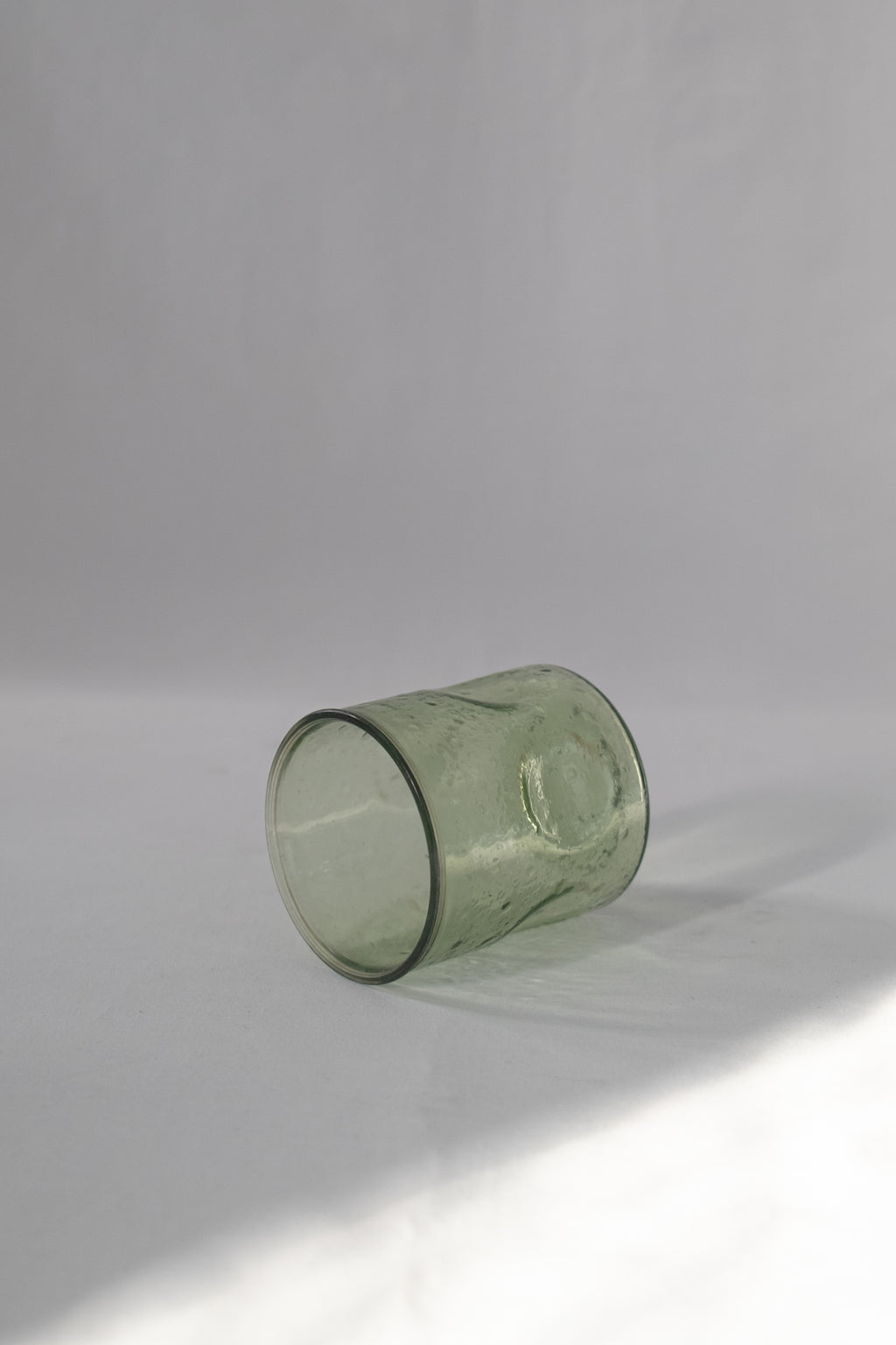LOT DE 4 VERRES EN VERRE BULLÉS VERT