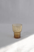 LOT DE HUIT VERRES À DIGESTIF EN VERRE ORANGÉS