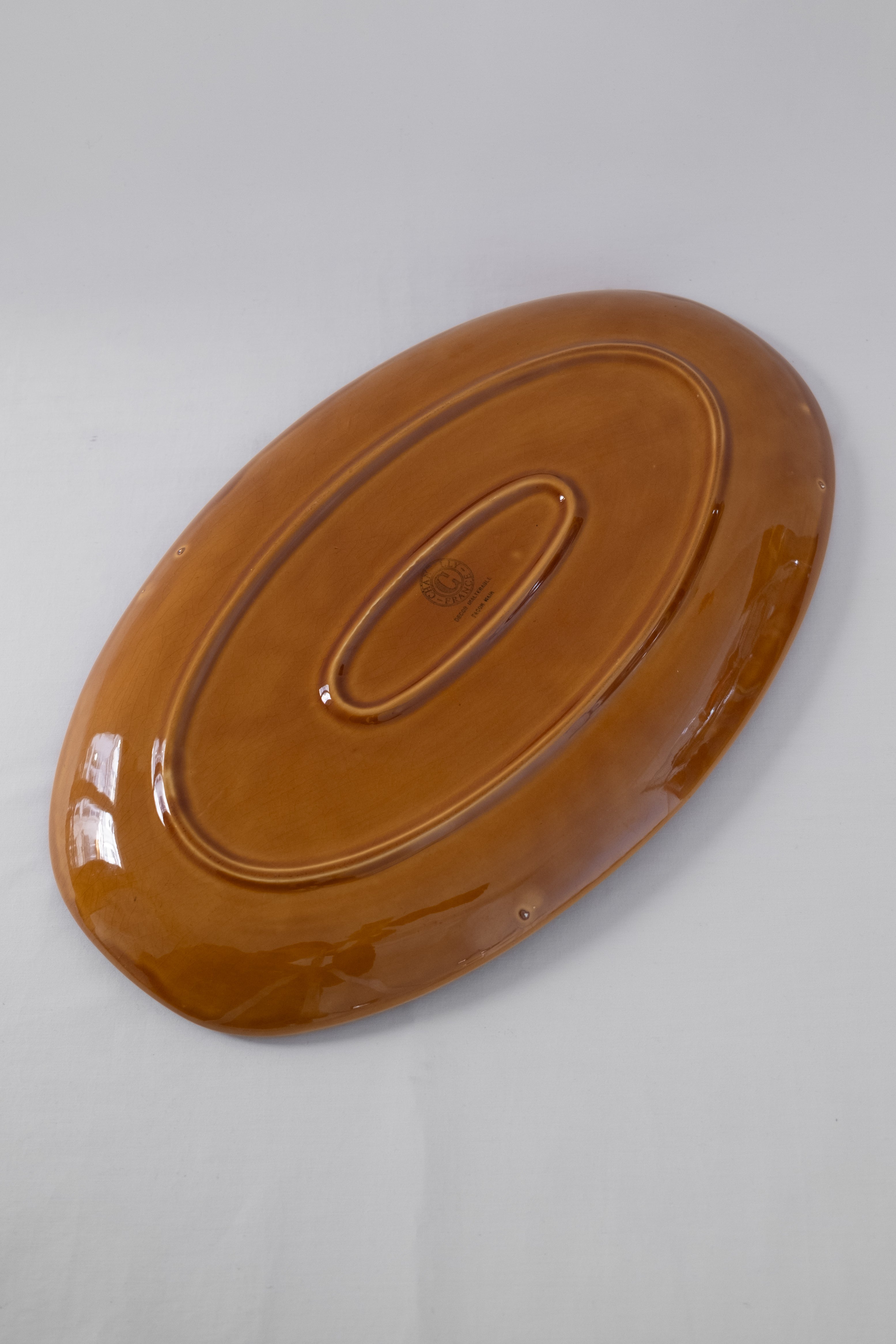 PLAT EN CÉRAMIQUE ORANGE MOTIF POISSON