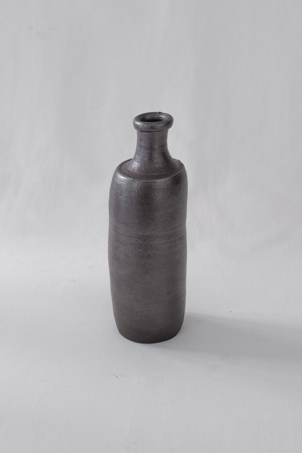 VASE EN CÉRAMIQUE PRUNE