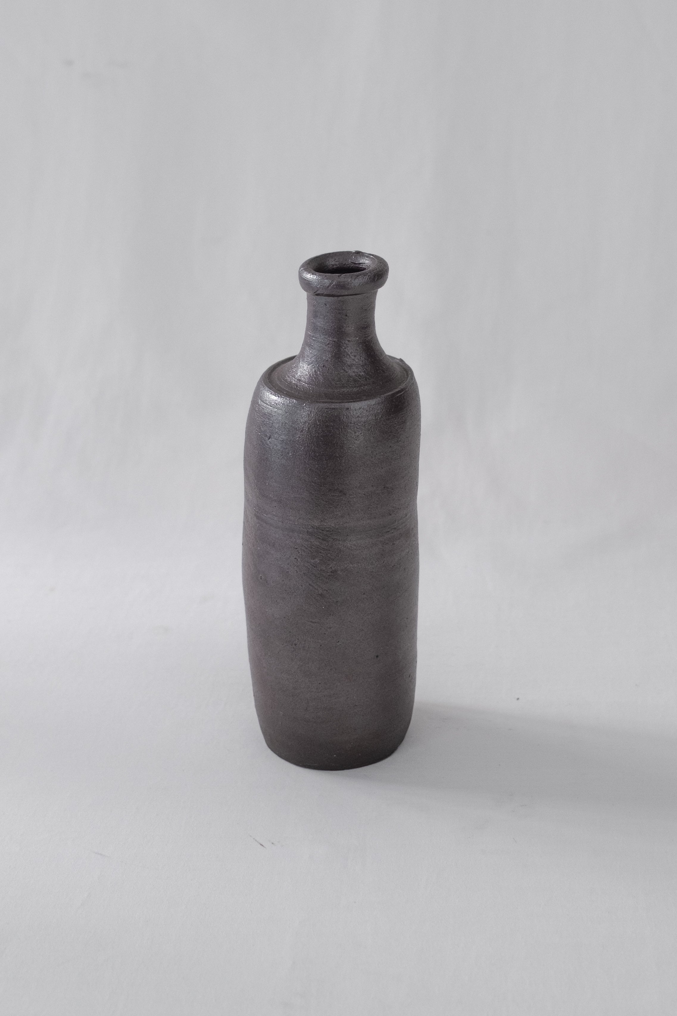 VASE EN CÉRAMIQUE PRUNE