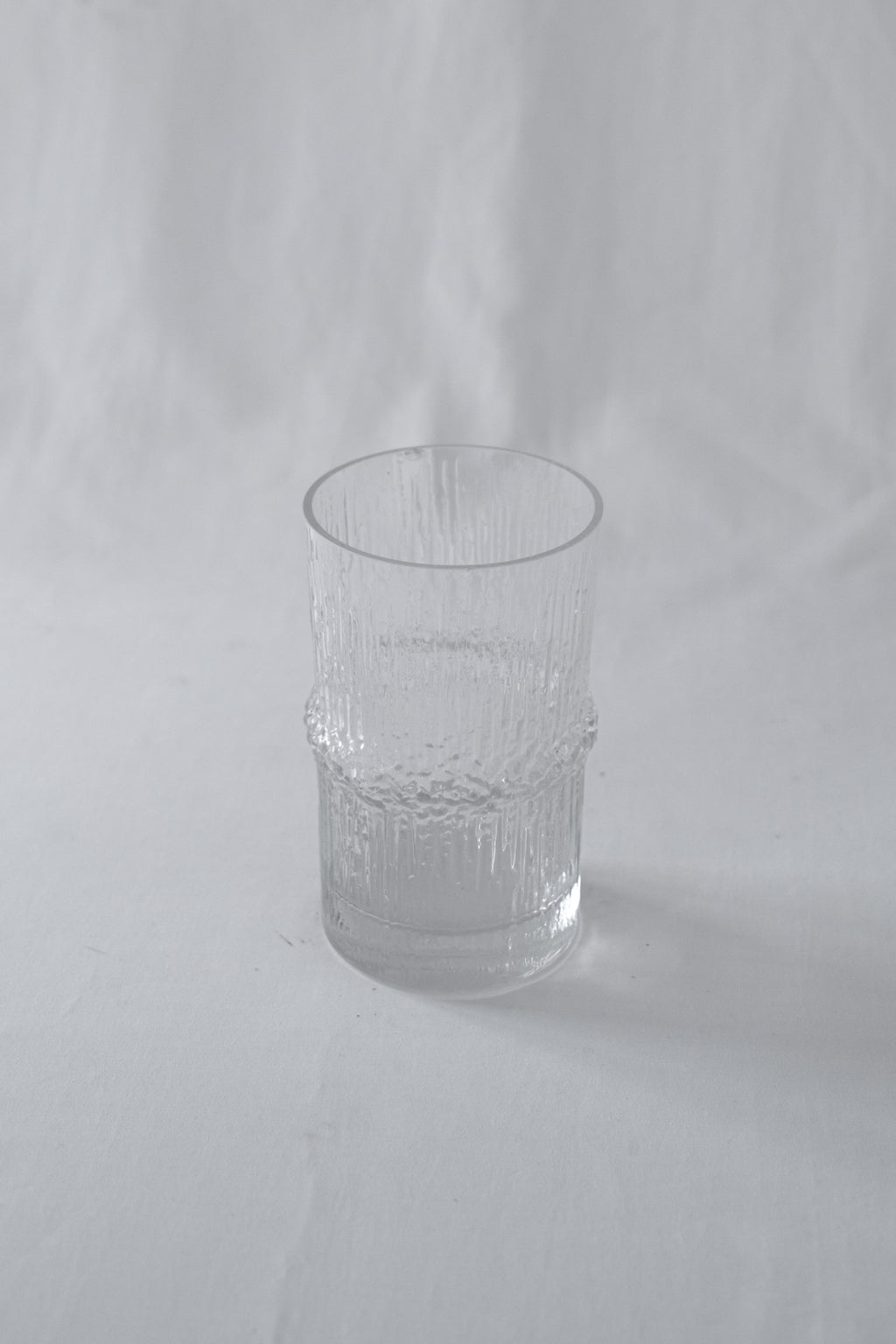 VASE EN VERRE BULLÉ