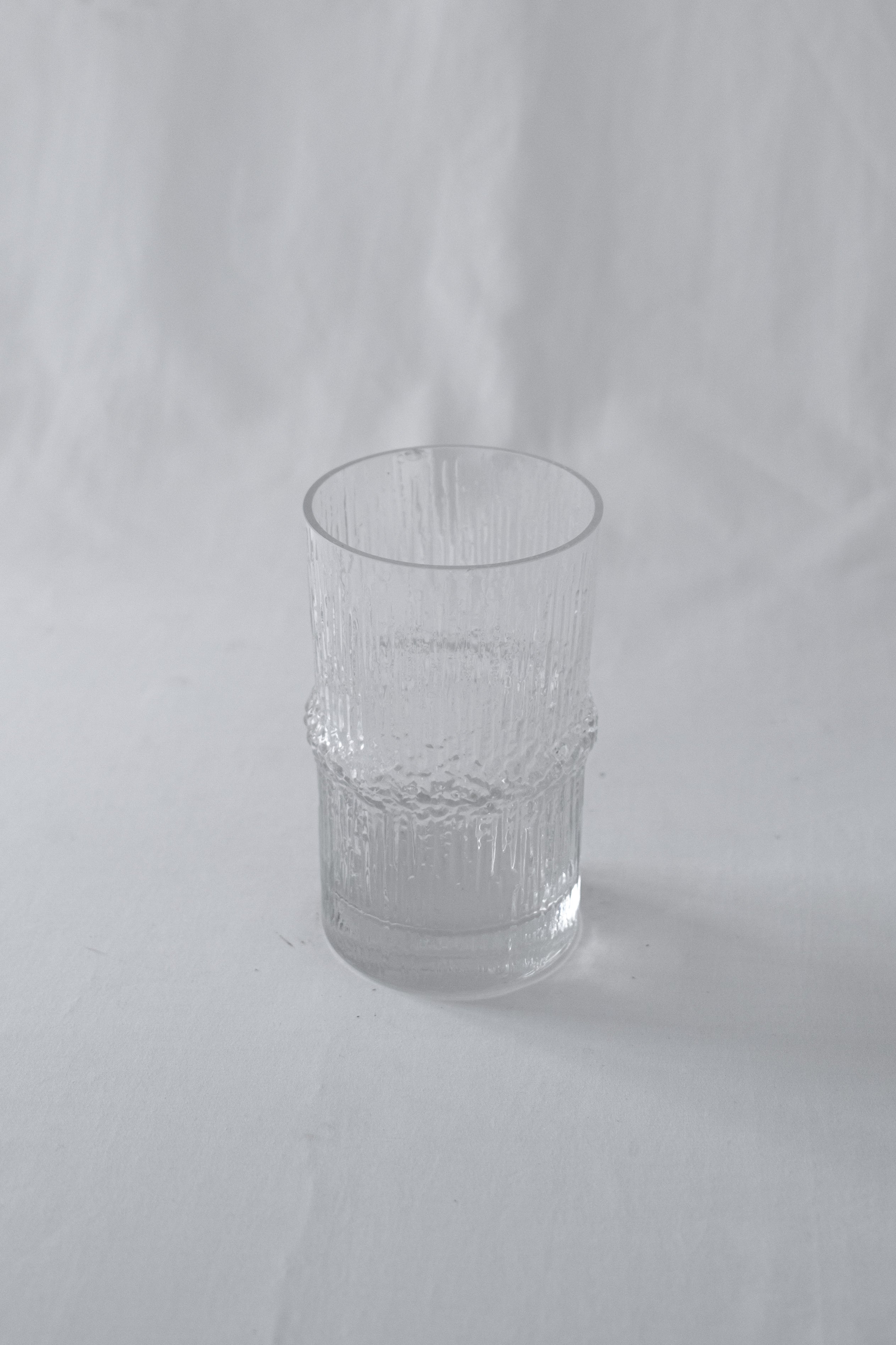 VASE EN VERRE BULLÉ