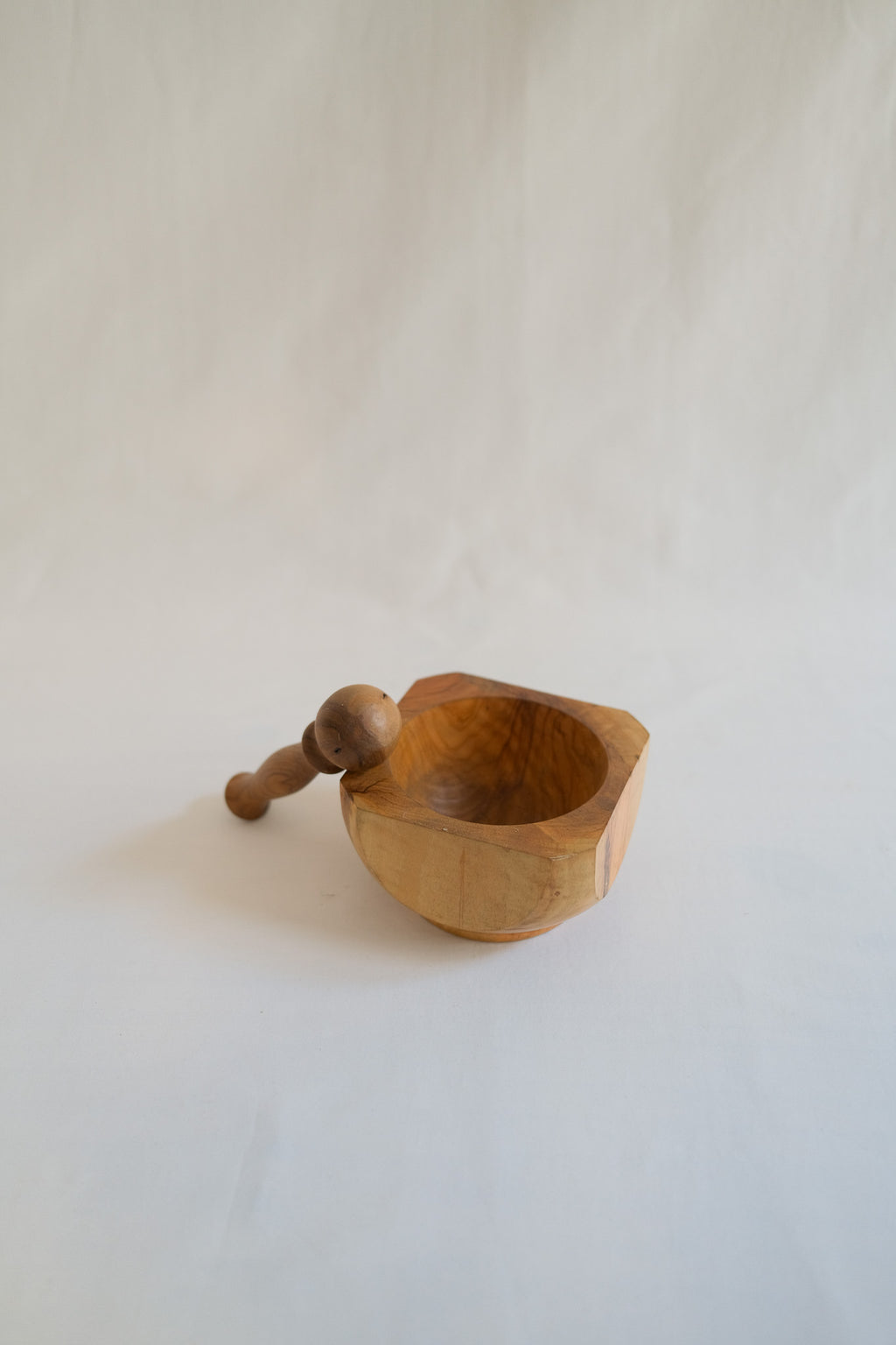 MORTIER ET SON PILON EN BOIS