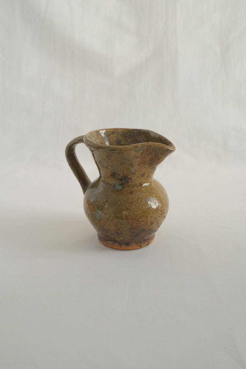 CARAFE EN GRÈS BRUN/KAKI