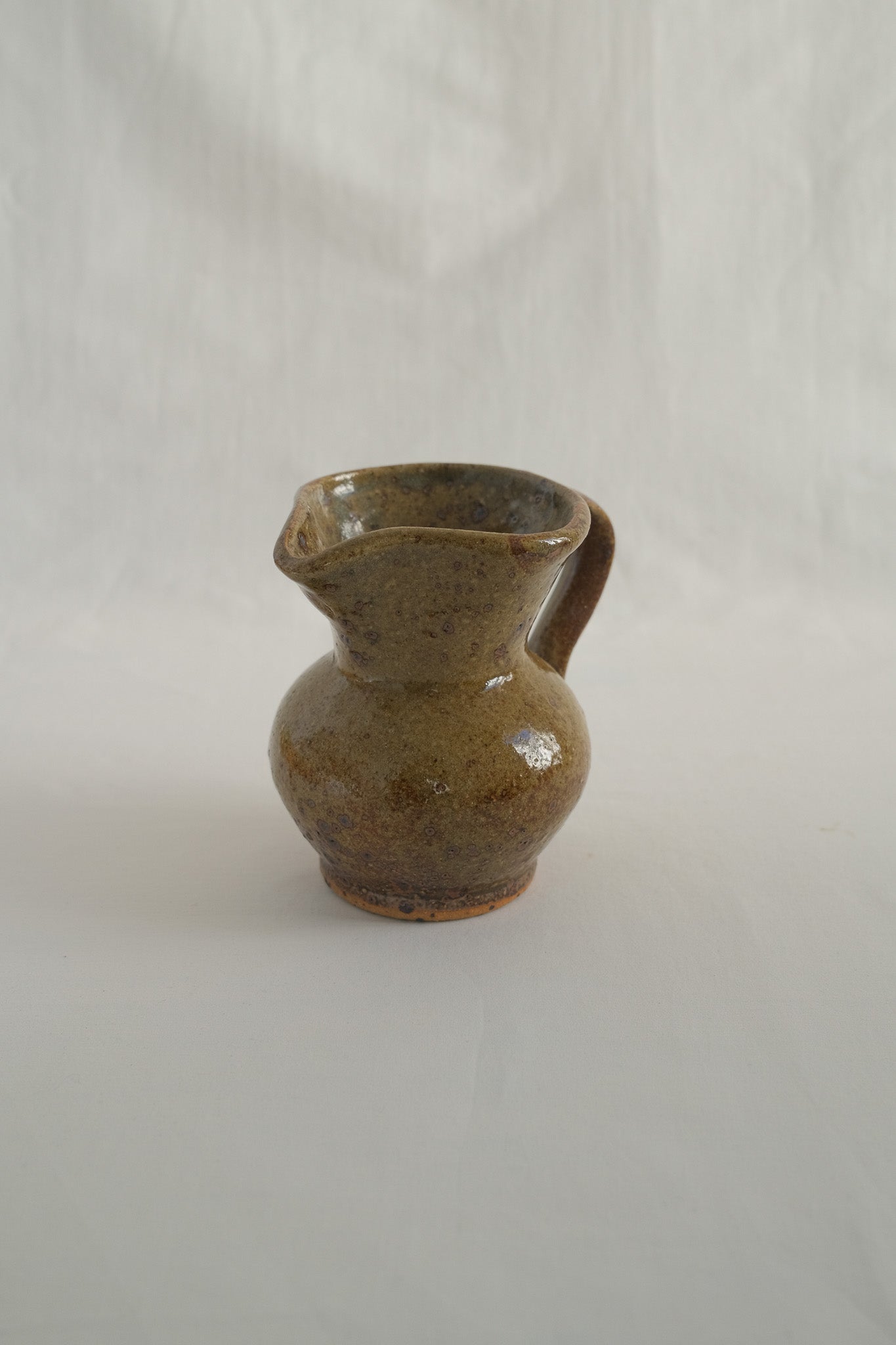CARAFE EN GRÈS BRUN/KAKI