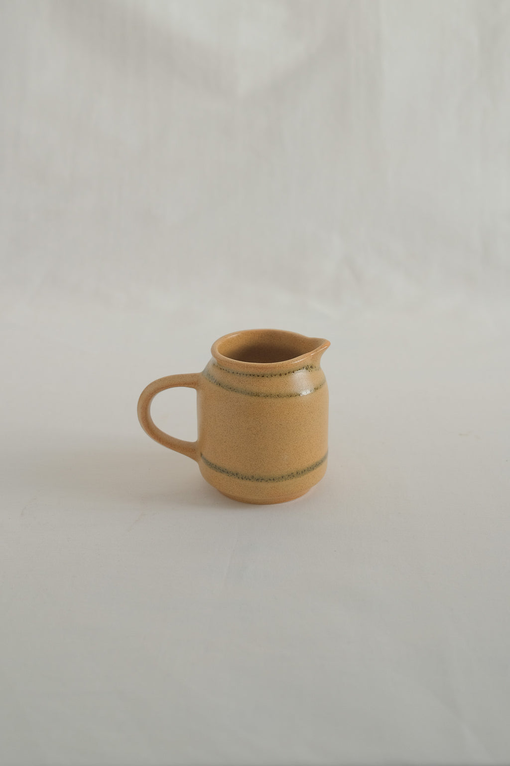 PETITE CARAFE EN CÉRAMIQUE
