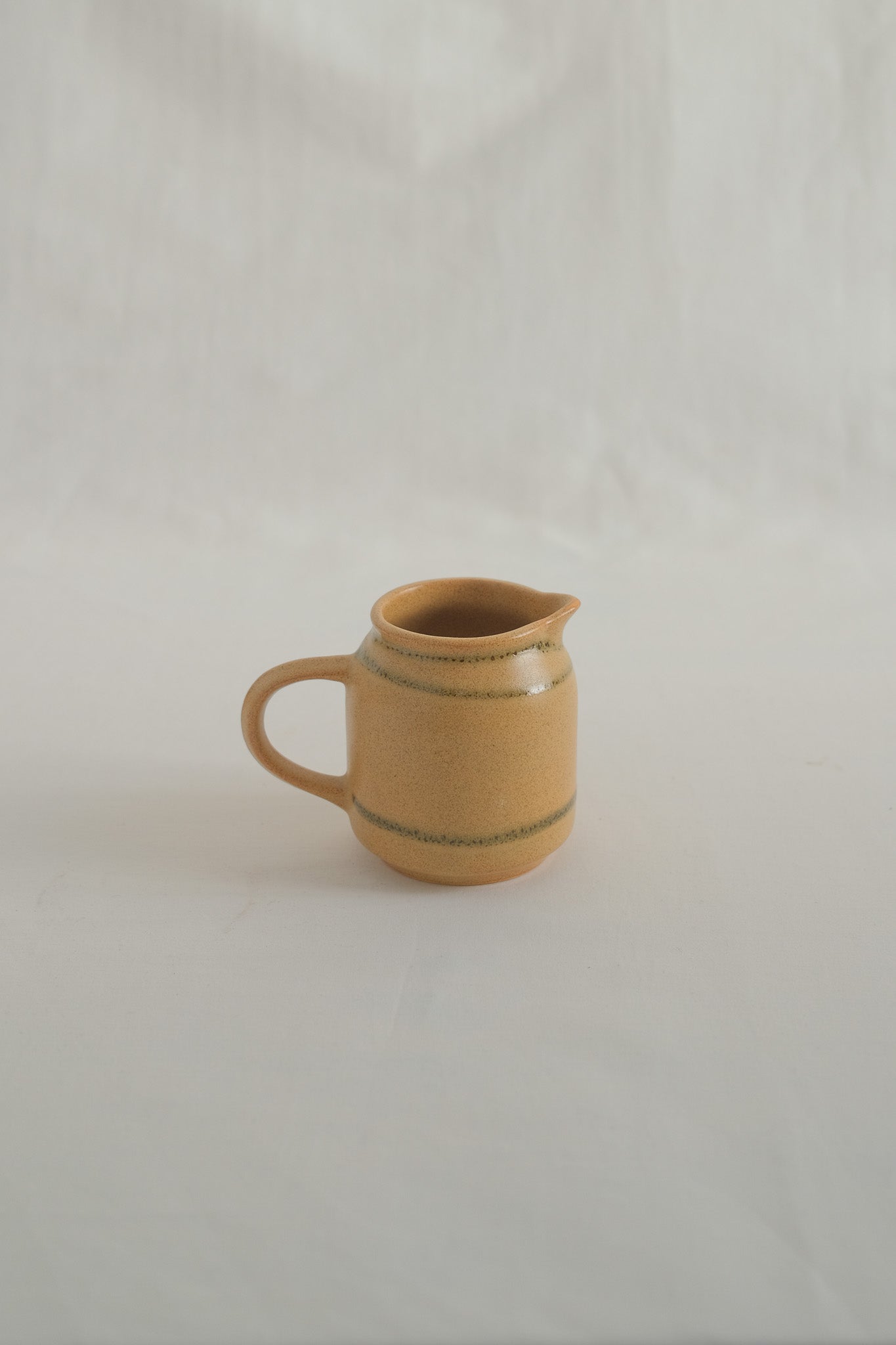 PETITE CARAFE EN CÉRAMIQUE