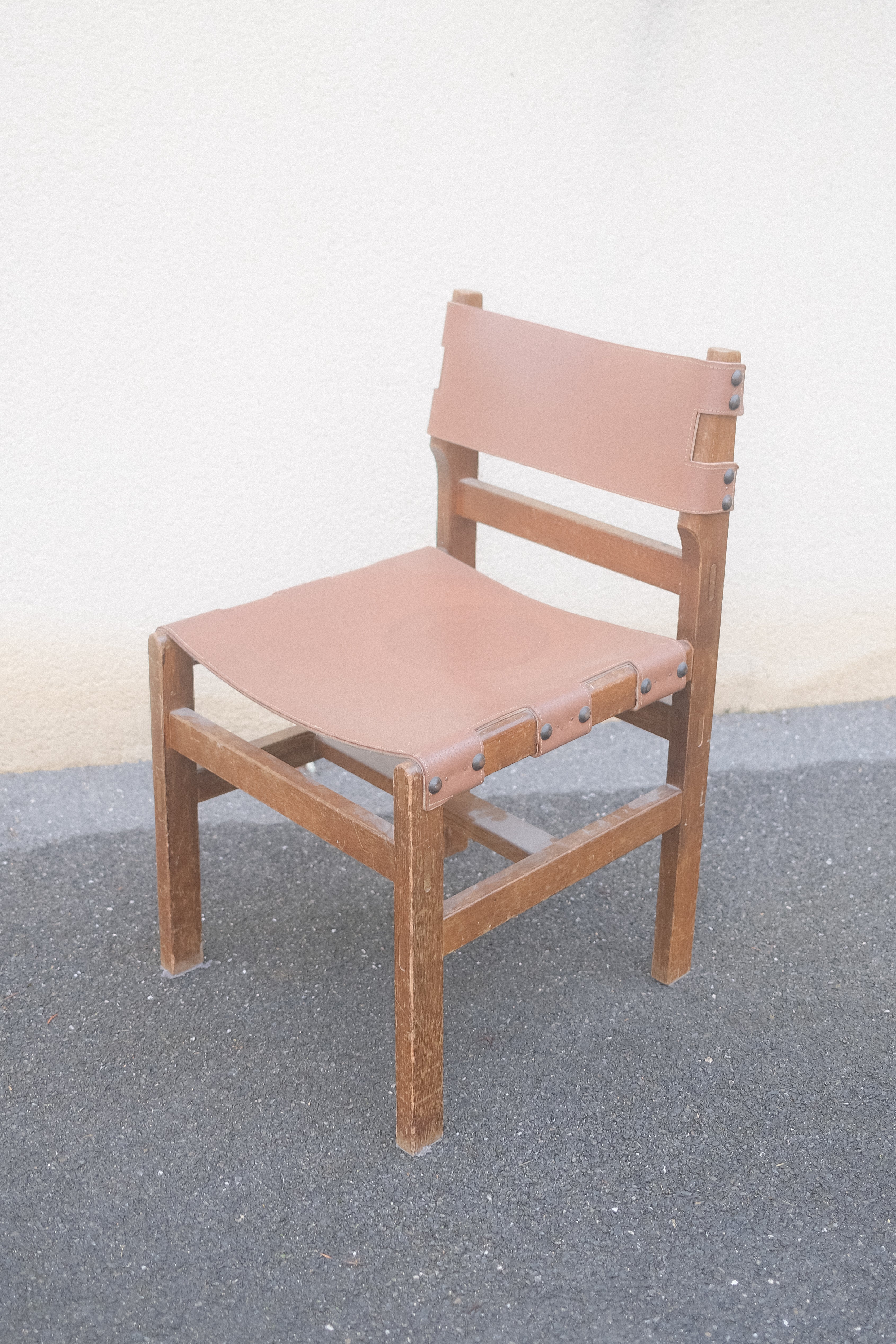 CHAISES EN FRÊNE VERNI – MAISON REGAIN