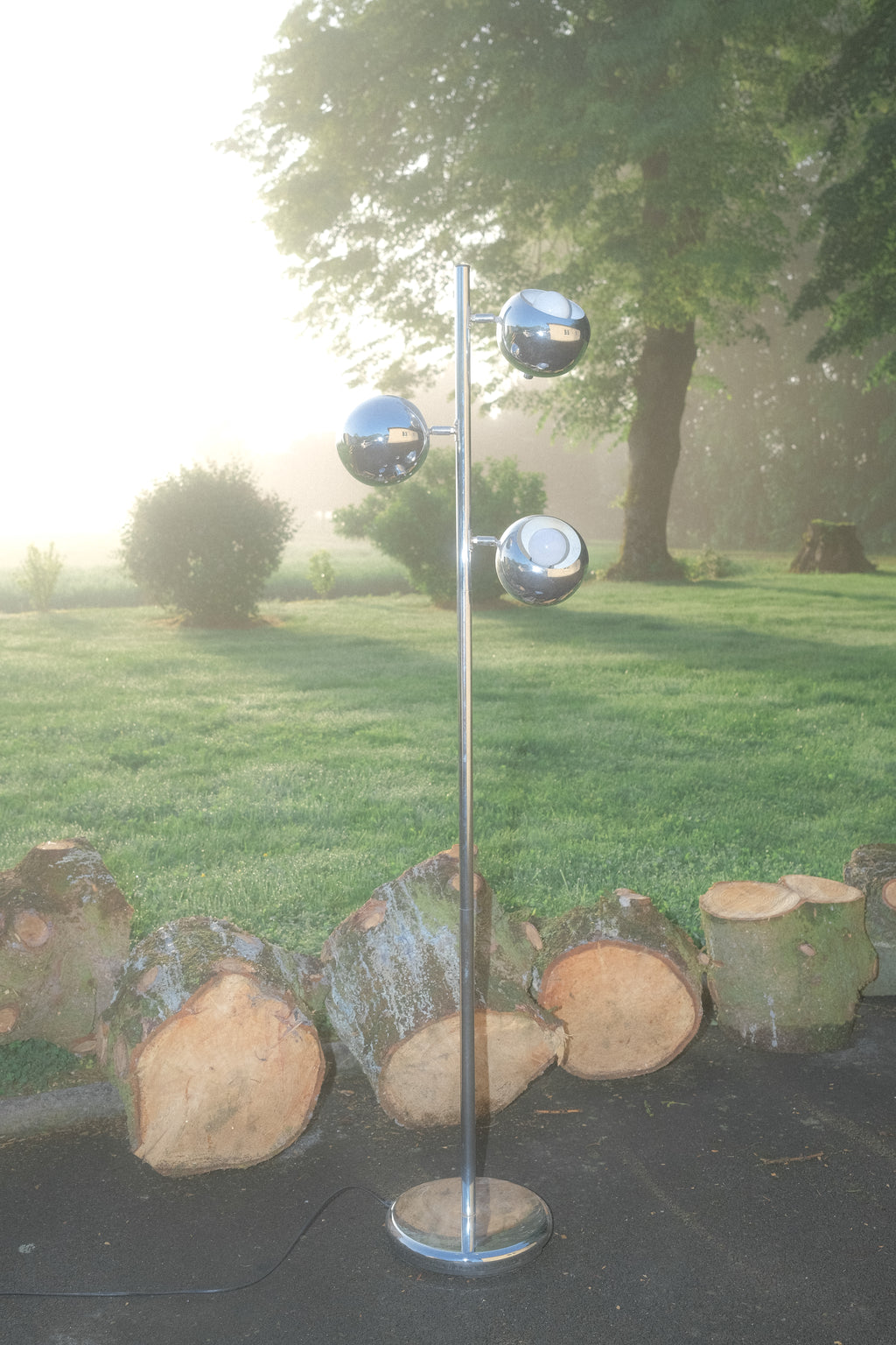 LAMPADAIRE EN MÉTAL CHROMÉ EYEBALL