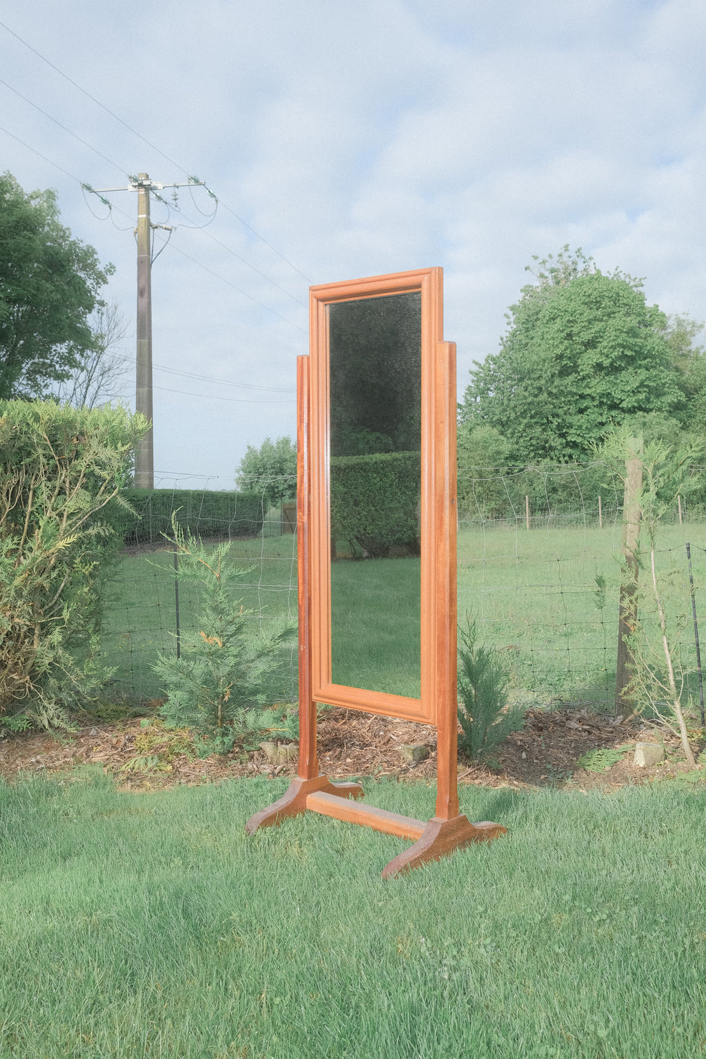 MIROIR SUR PIEDS EN BOIS
