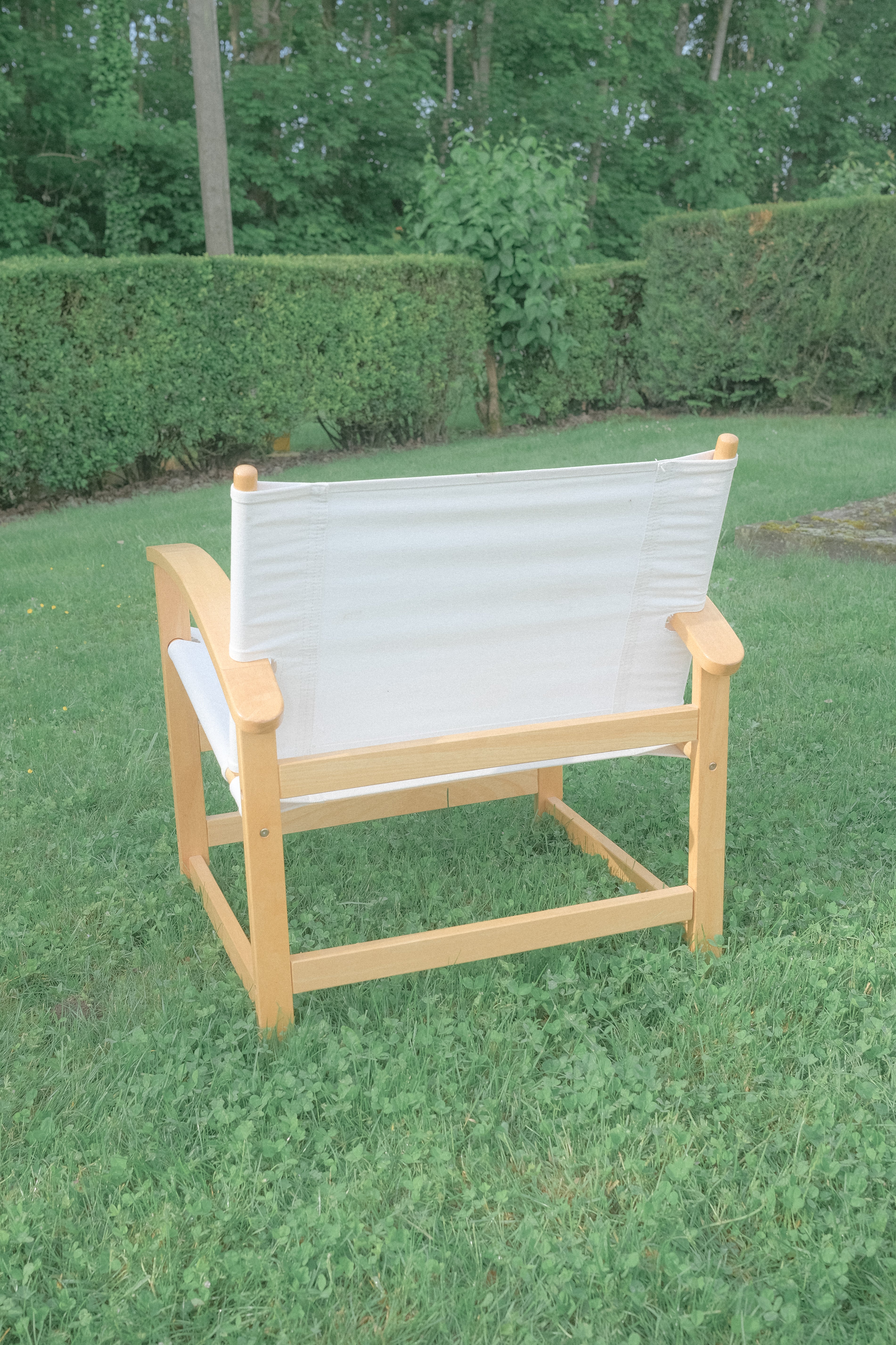 FAUTEUIL SAFARI – DESIGN DANOIS / IKEA – BOIS ET TOILE BLANCHE