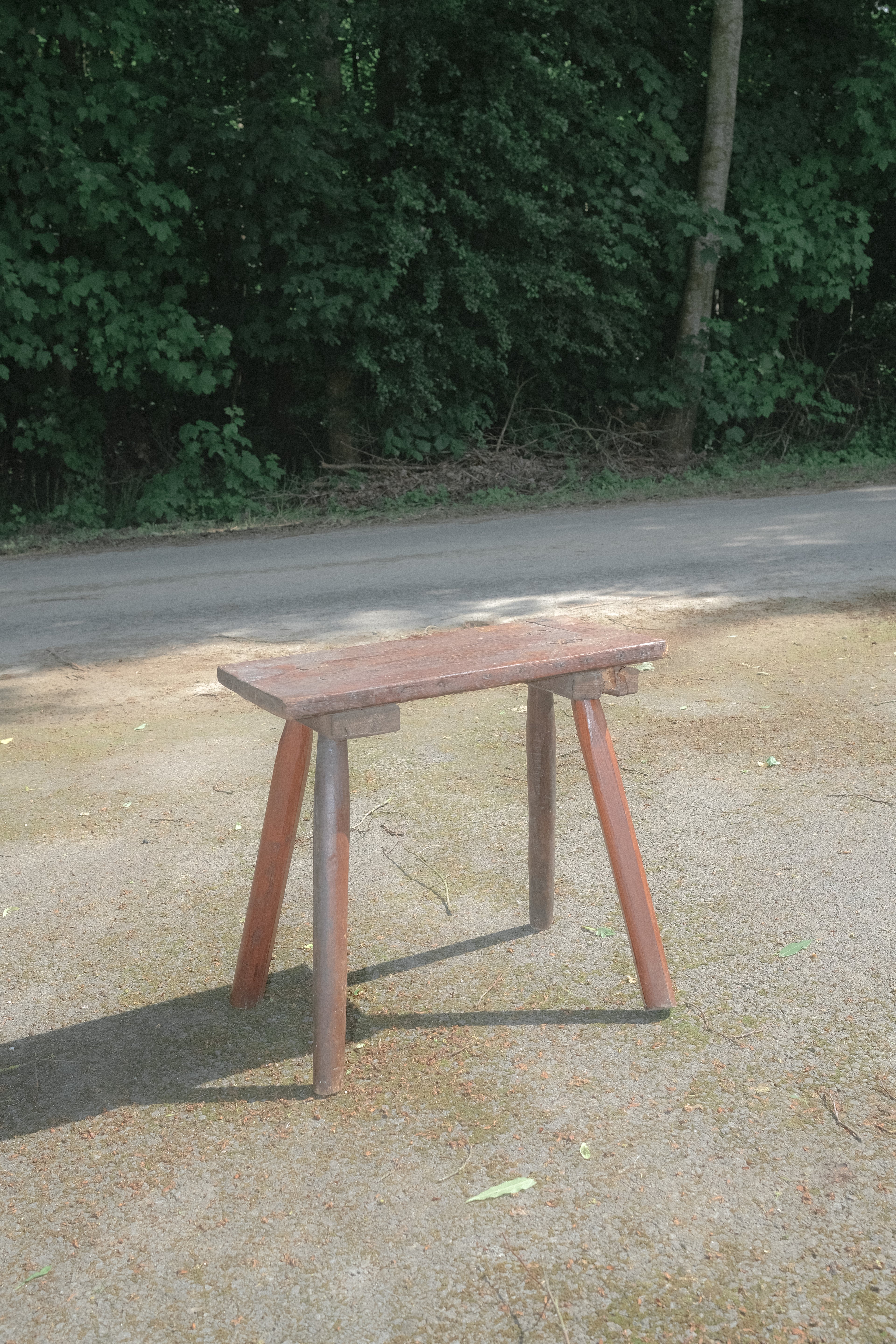 TABOURET DE FERME EN BOIS BRUTE