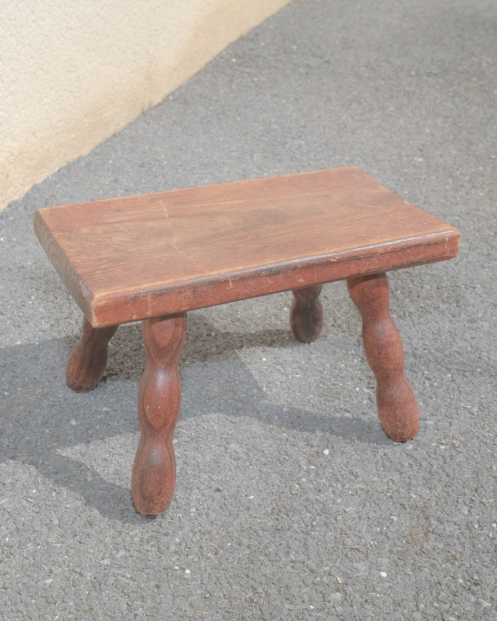 TABOURET DE FERME EN BOIS BRUTE