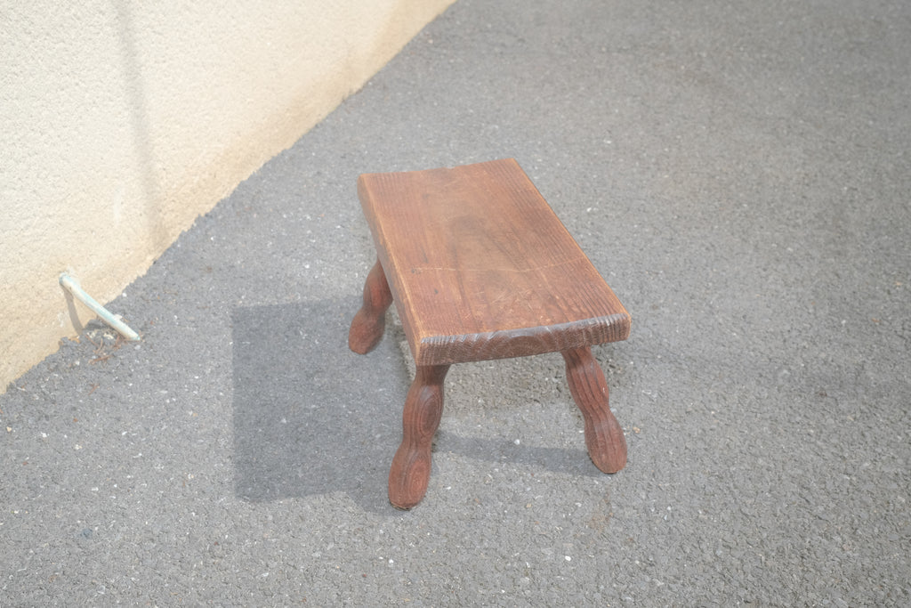 TABOURET DE FERME EN BOIS BRUTE