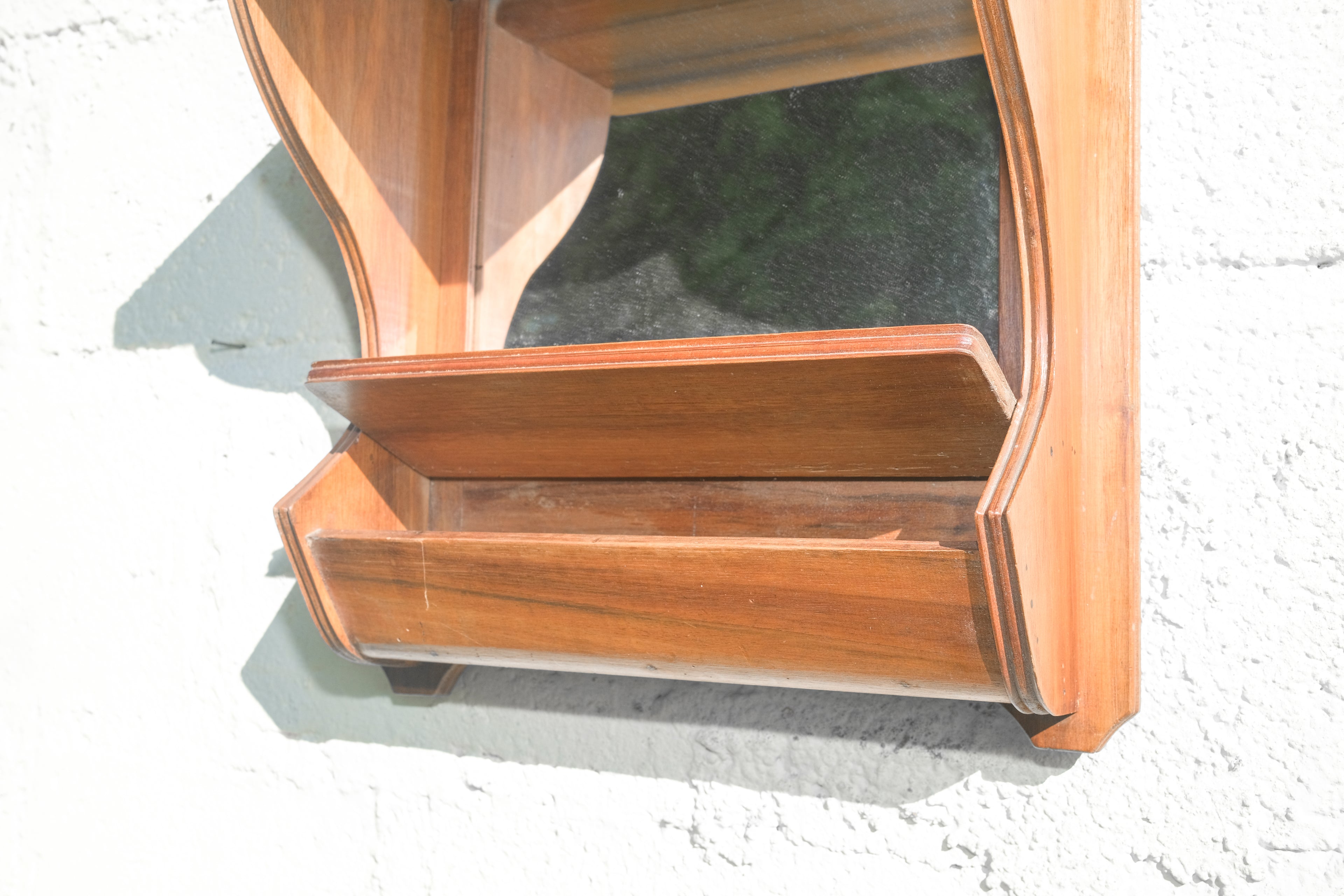 ÉTAGÈRE/MIROIR MURAL EN BOIS BRUTE ANNÉE 1940