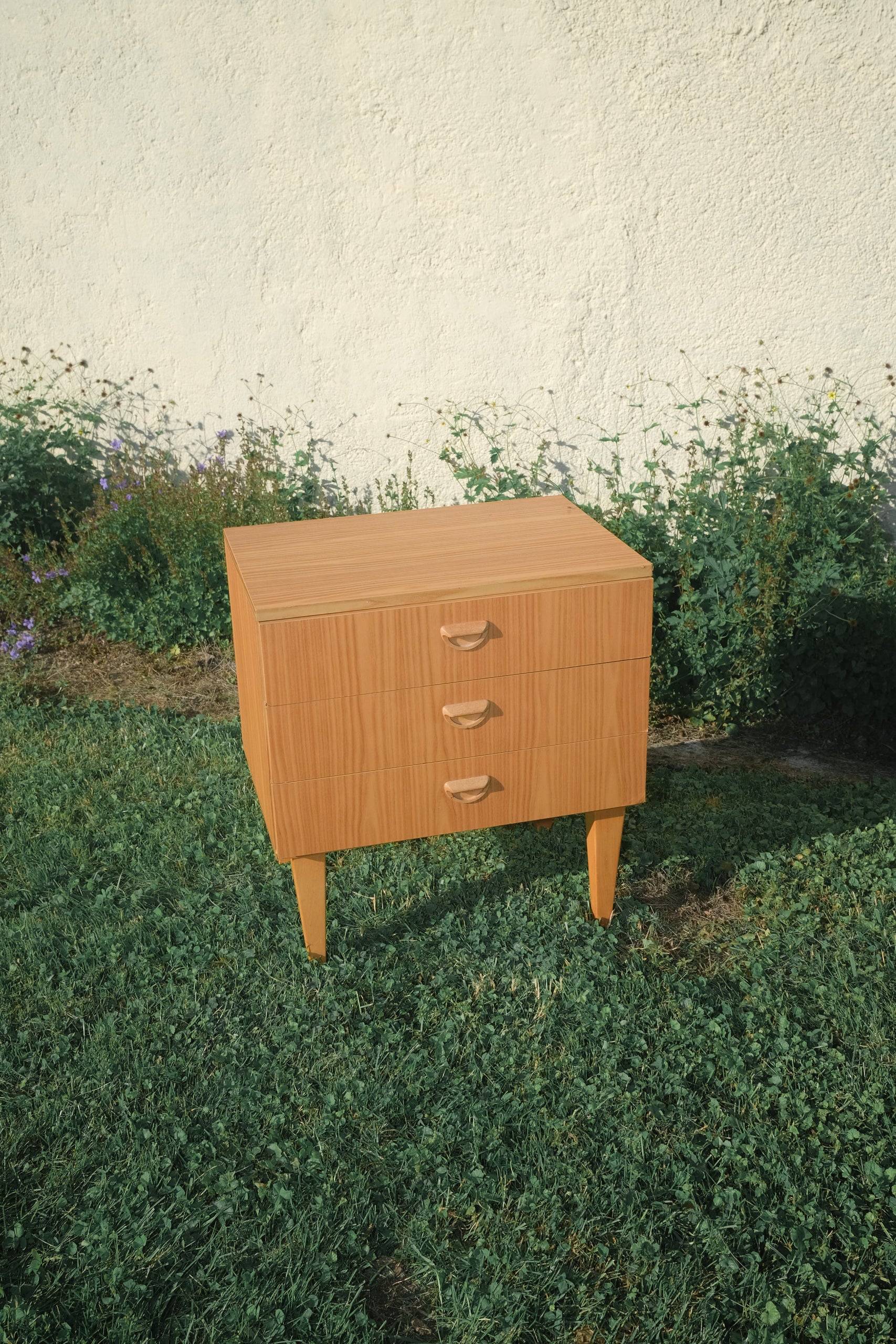 COMMODE SCANDINAVE VINTAGE EN TECK À 3 TIROIRS – SUÈDE, ANNÉES 1960