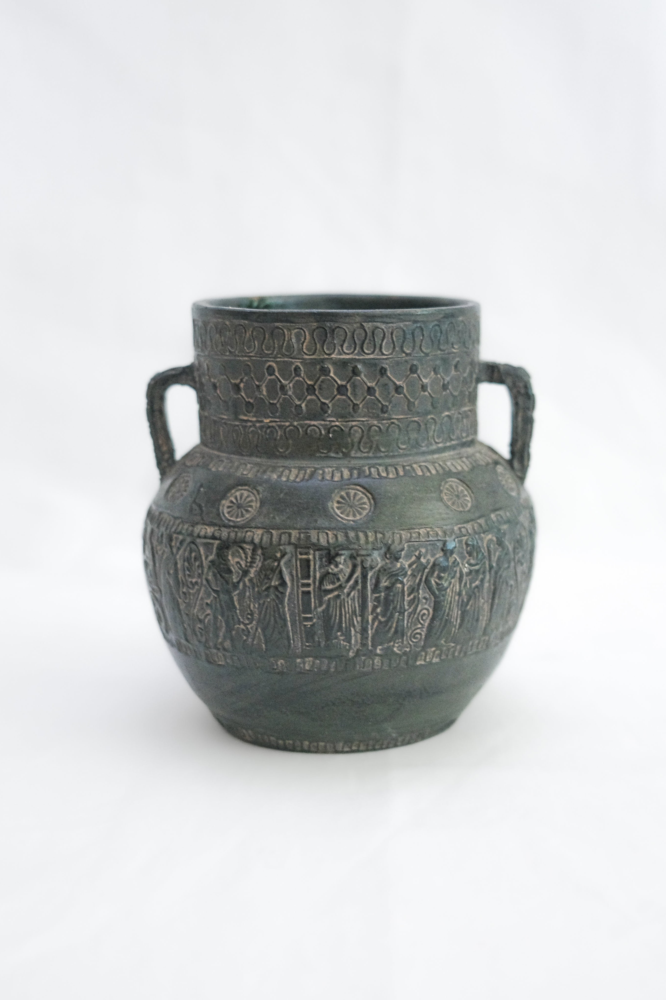 VASE EN GRÈS PATINÉ À DEUX ANSES, XXE SIÈCLE.