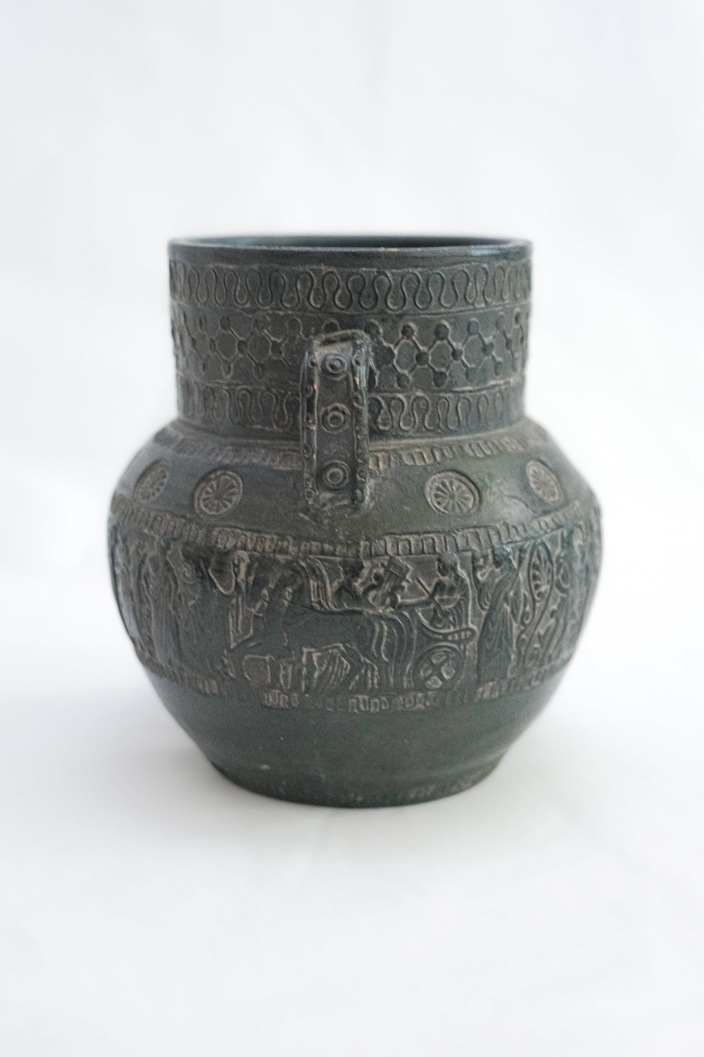 VASE EN GRÈS PATINÉ À DEUX ANSES, XXE SIÈCLE.