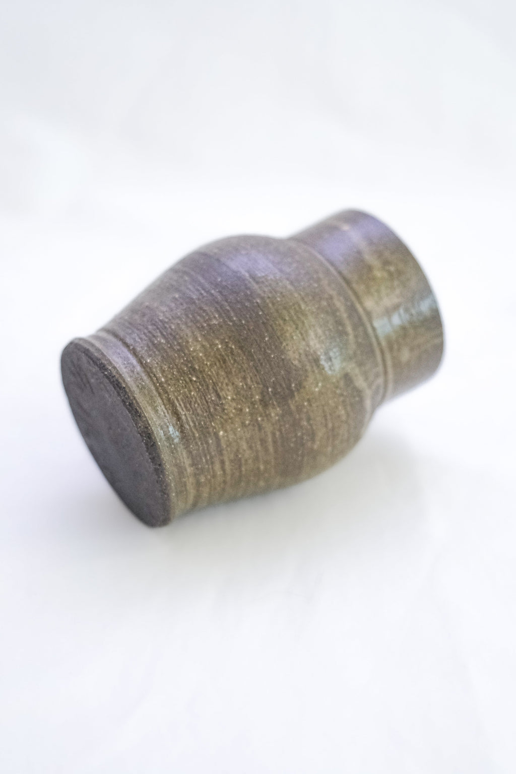 PETIT VASE EN GRÈS GRIS/VERT