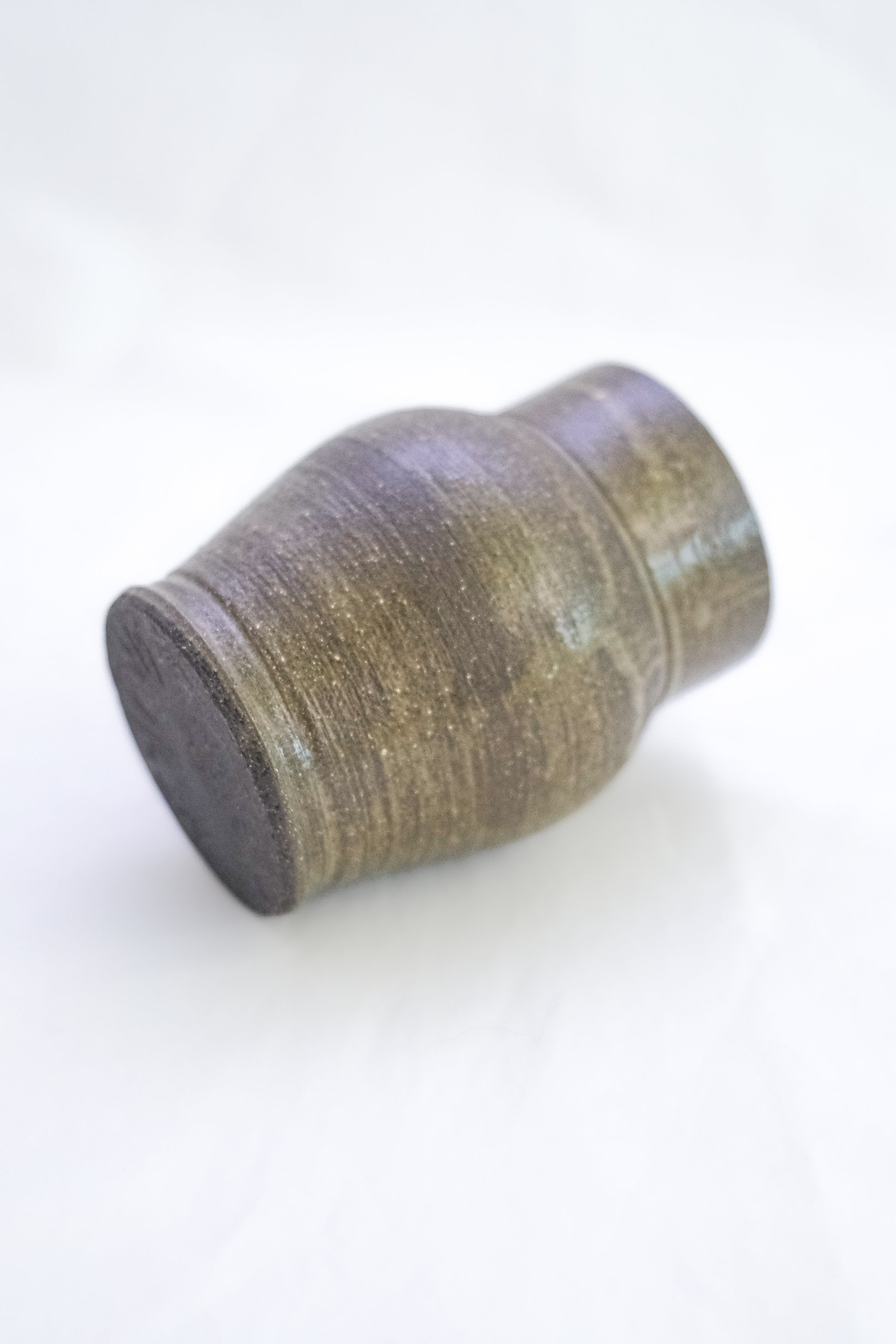 PETIT VASE EN GRÈS GRIS/VERT