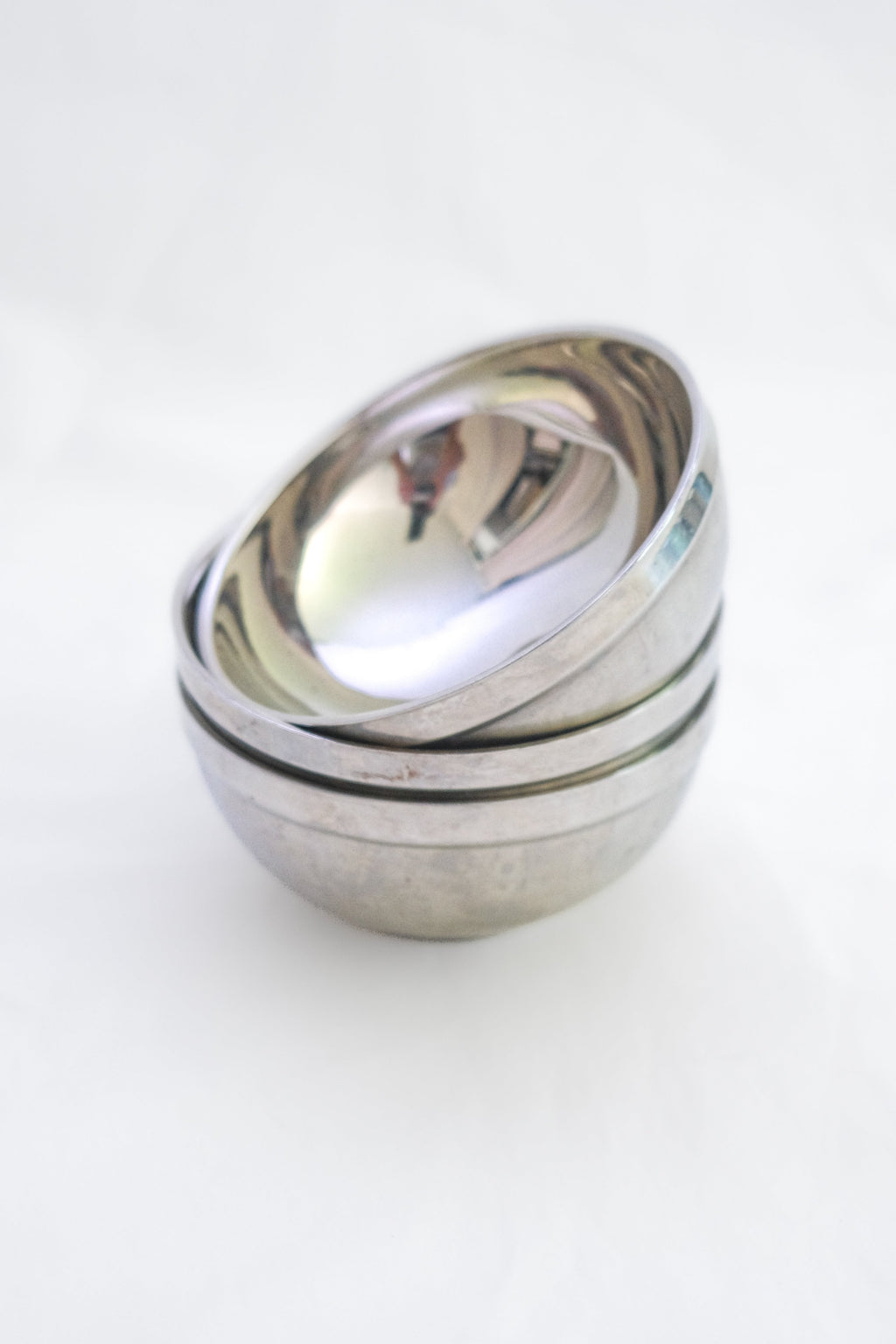 LOT DE TROIS PETITS BOLS CORÉENS EN INOX