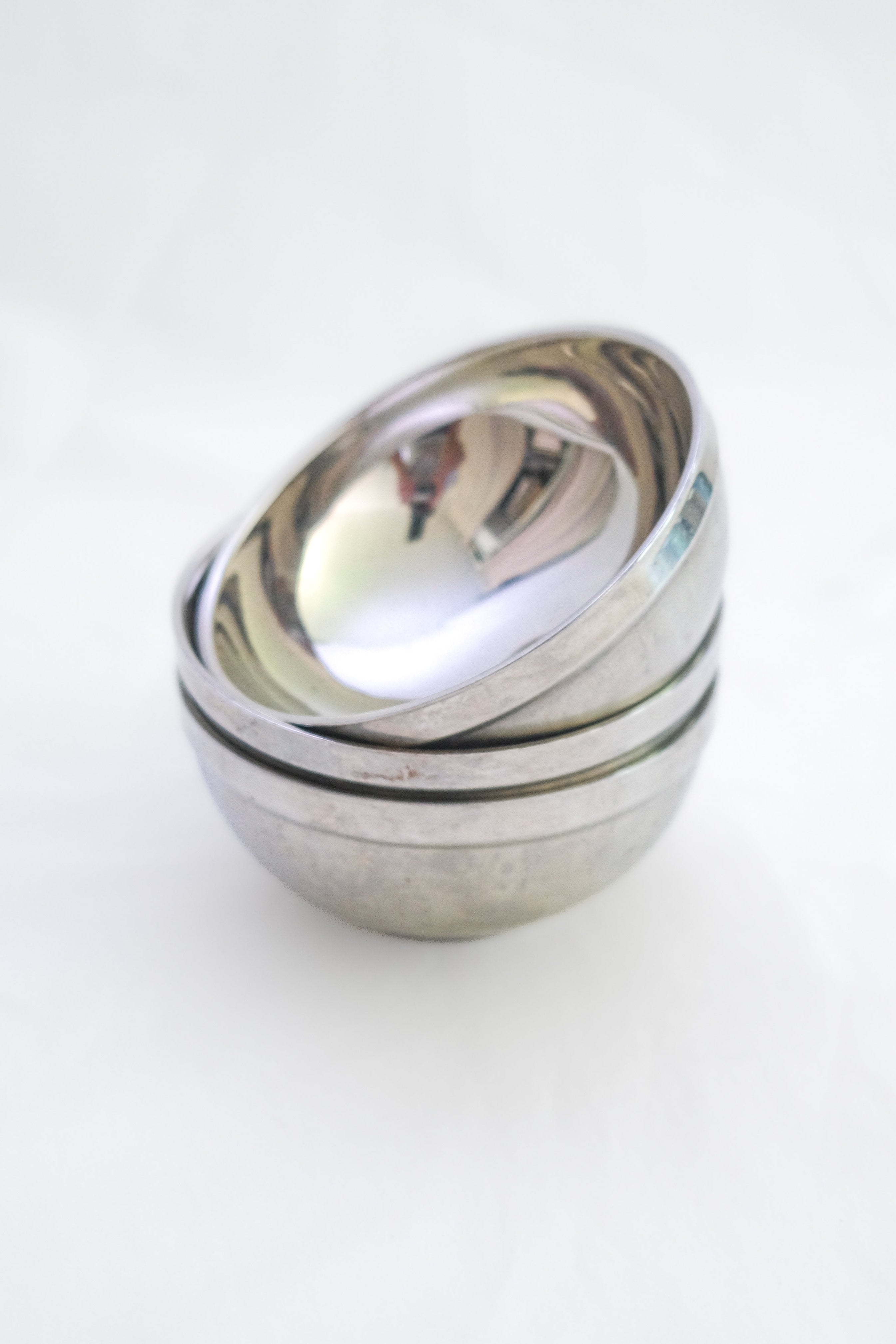 LOT DE TROIS PETITS BOLS CORÉENS EN INOX