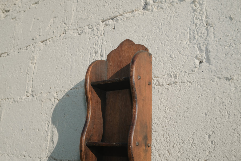 ÉTAGÈRE MURALE EN BOIS BRUTE