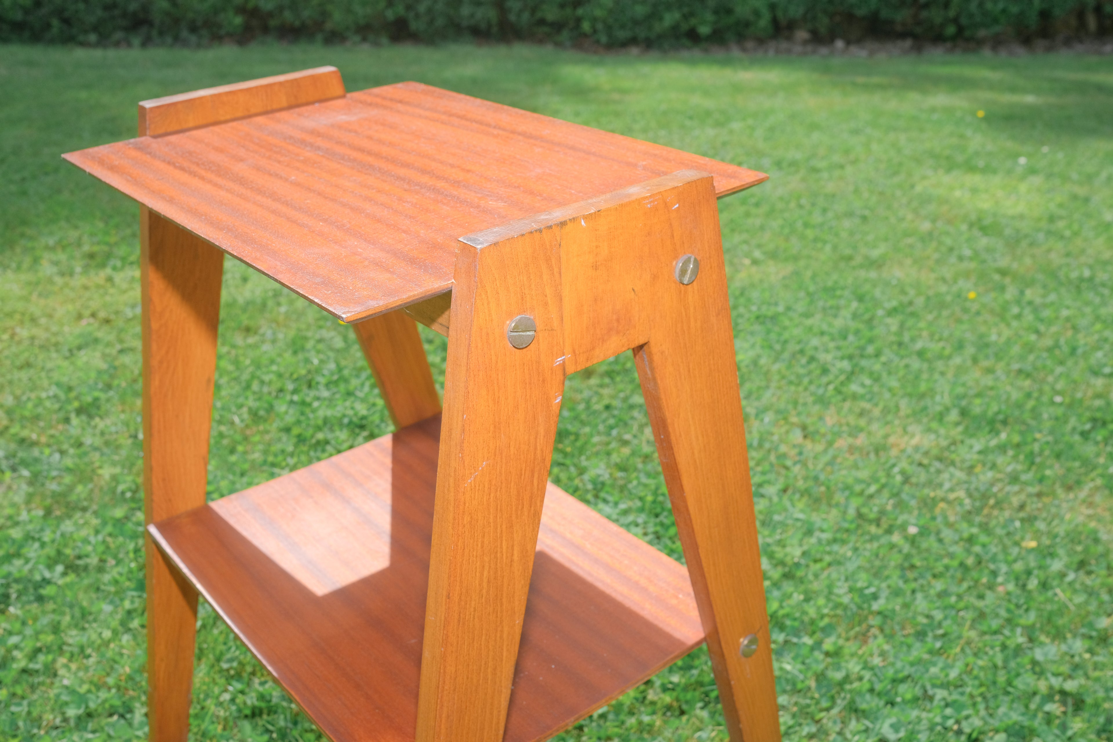 GUÉRIDON SCANDINAVE EN BOIS DES ANNÉES 1960