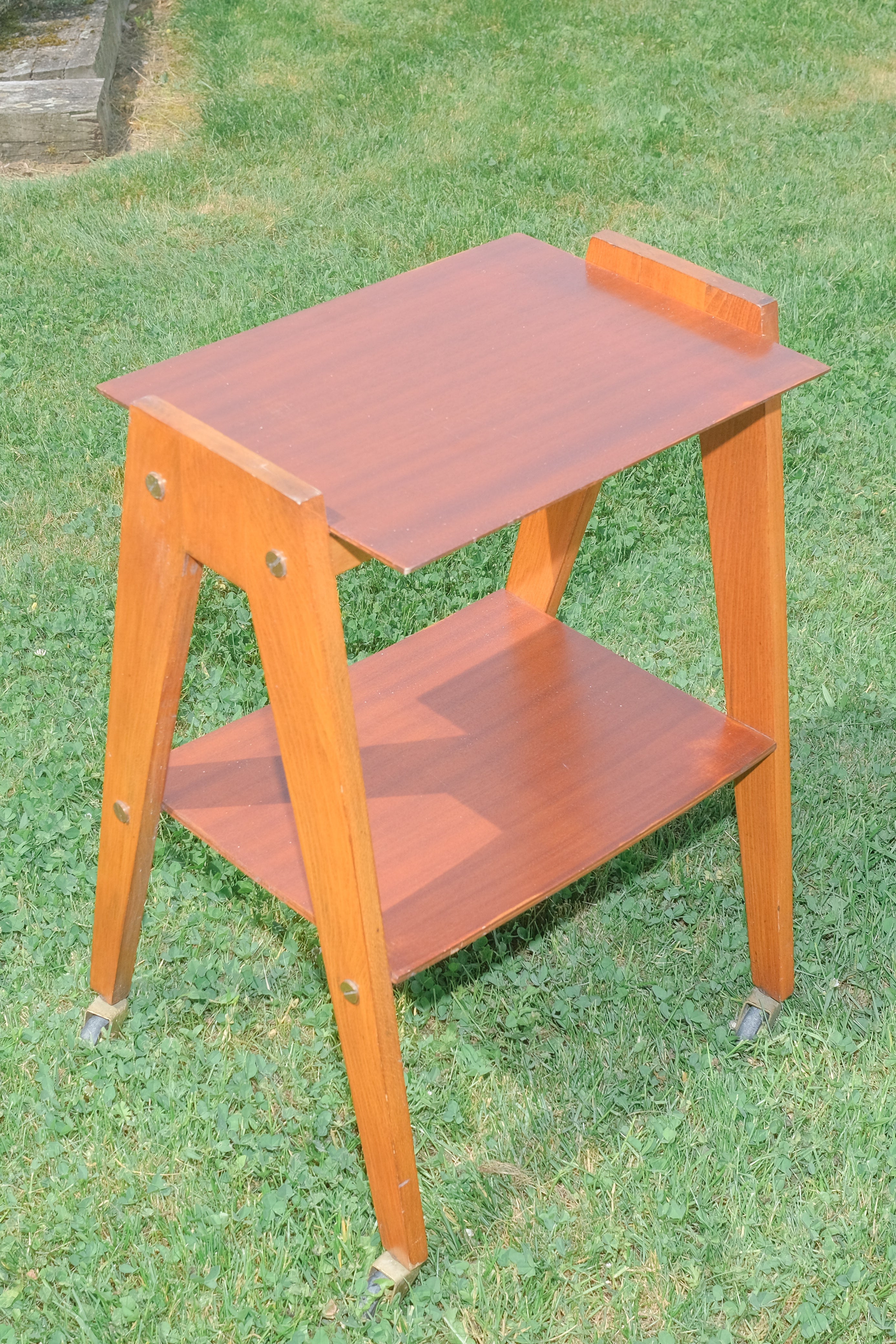 GUÉRIDON SCANDINAVE EN BOIS DES ANNÉES 1960
