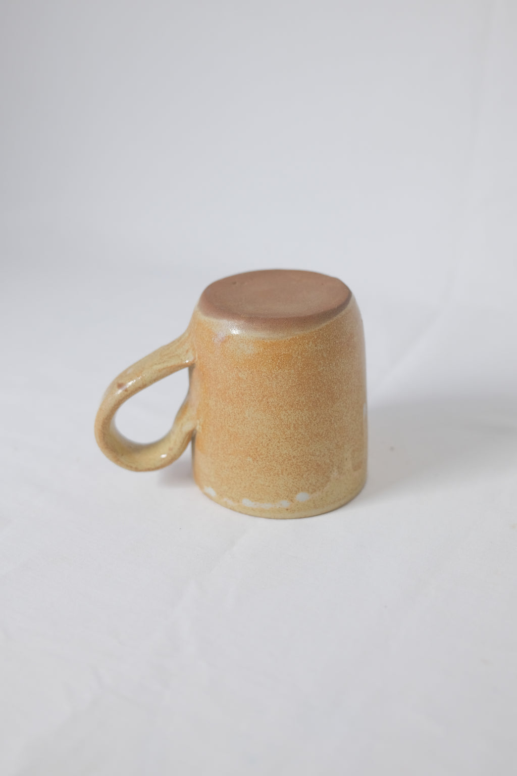 SET DE TASSES EN GRÈS BRUN/ORANGÉ