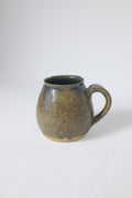 TASSE EN GRÈS BRUN/VERT