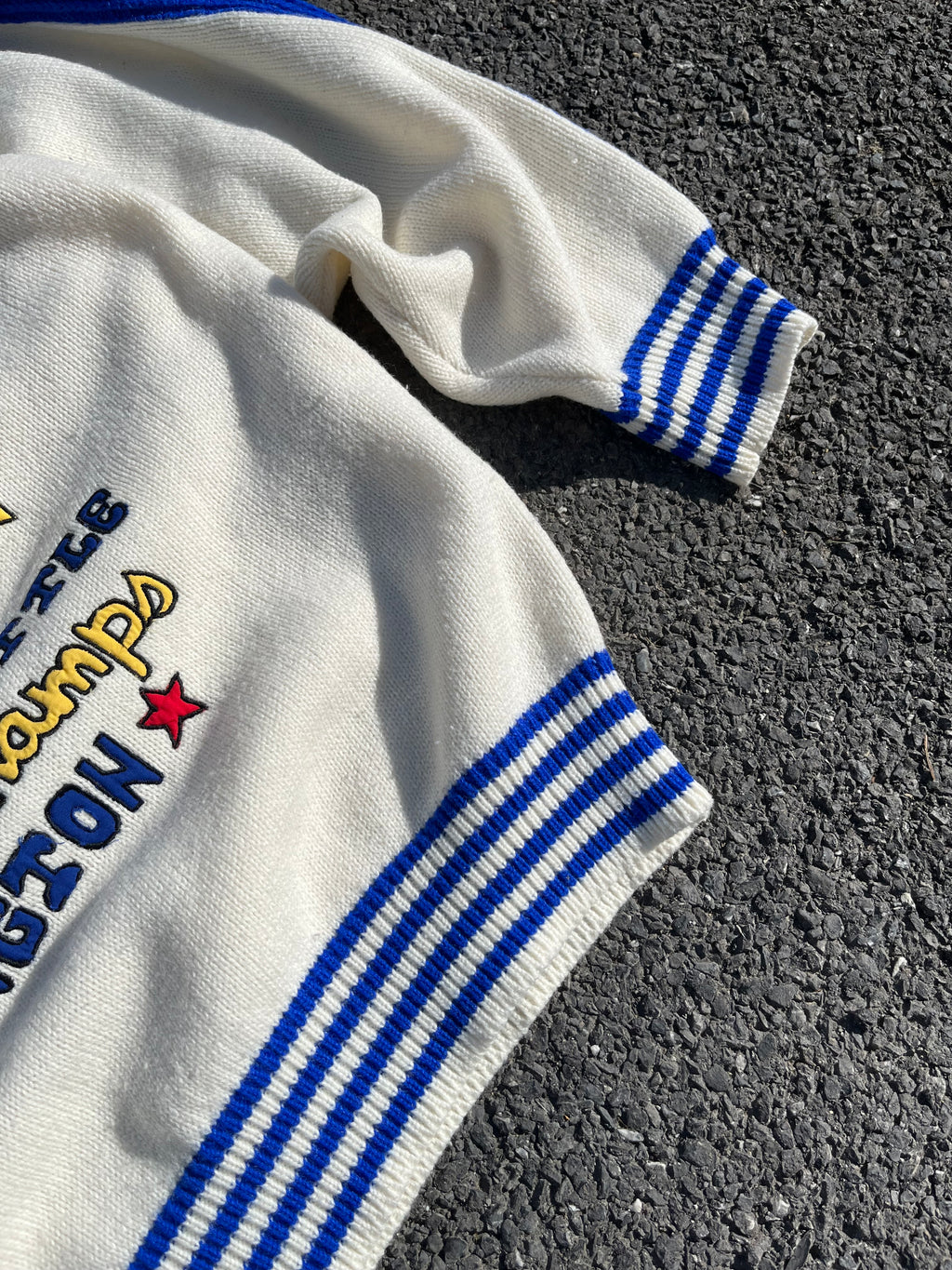 PULL EN LAINE DES WHITE BEARS BLANC ET BLEU