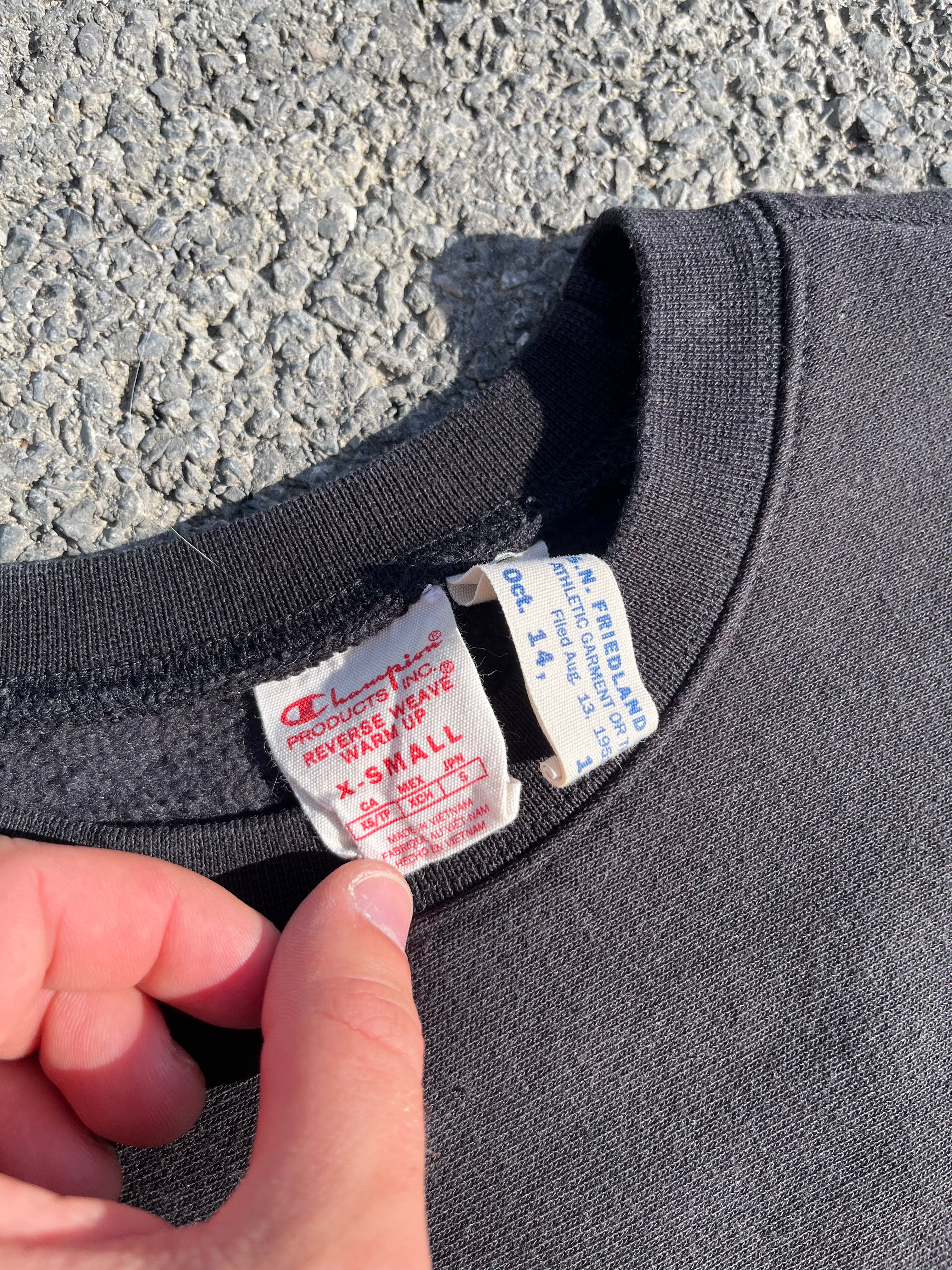 SWEAT CHAMPION NOIR AVEC MINI LOGO