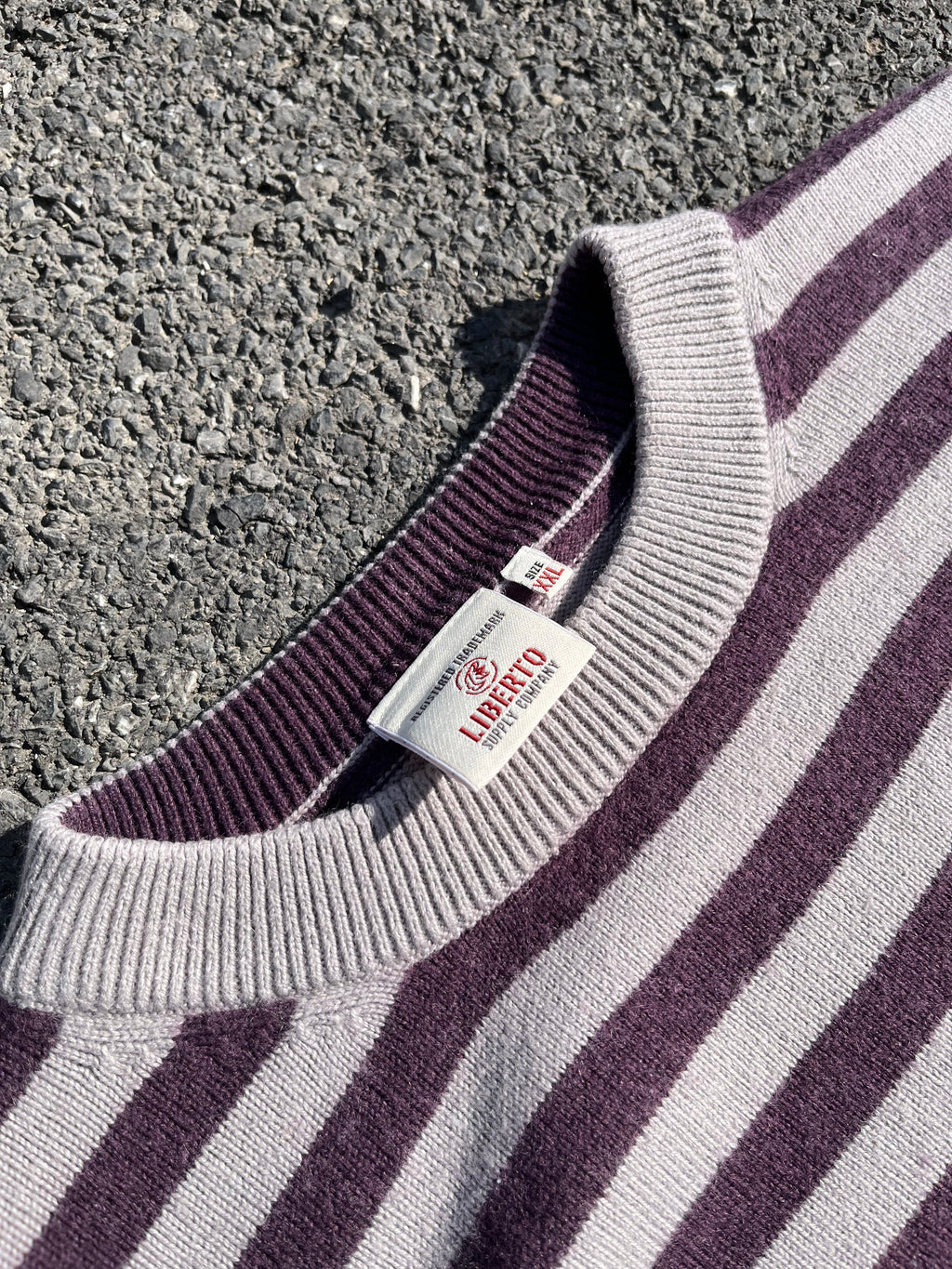 PULL EN LAINE RAYÉ BORDEAUX ET GRIS