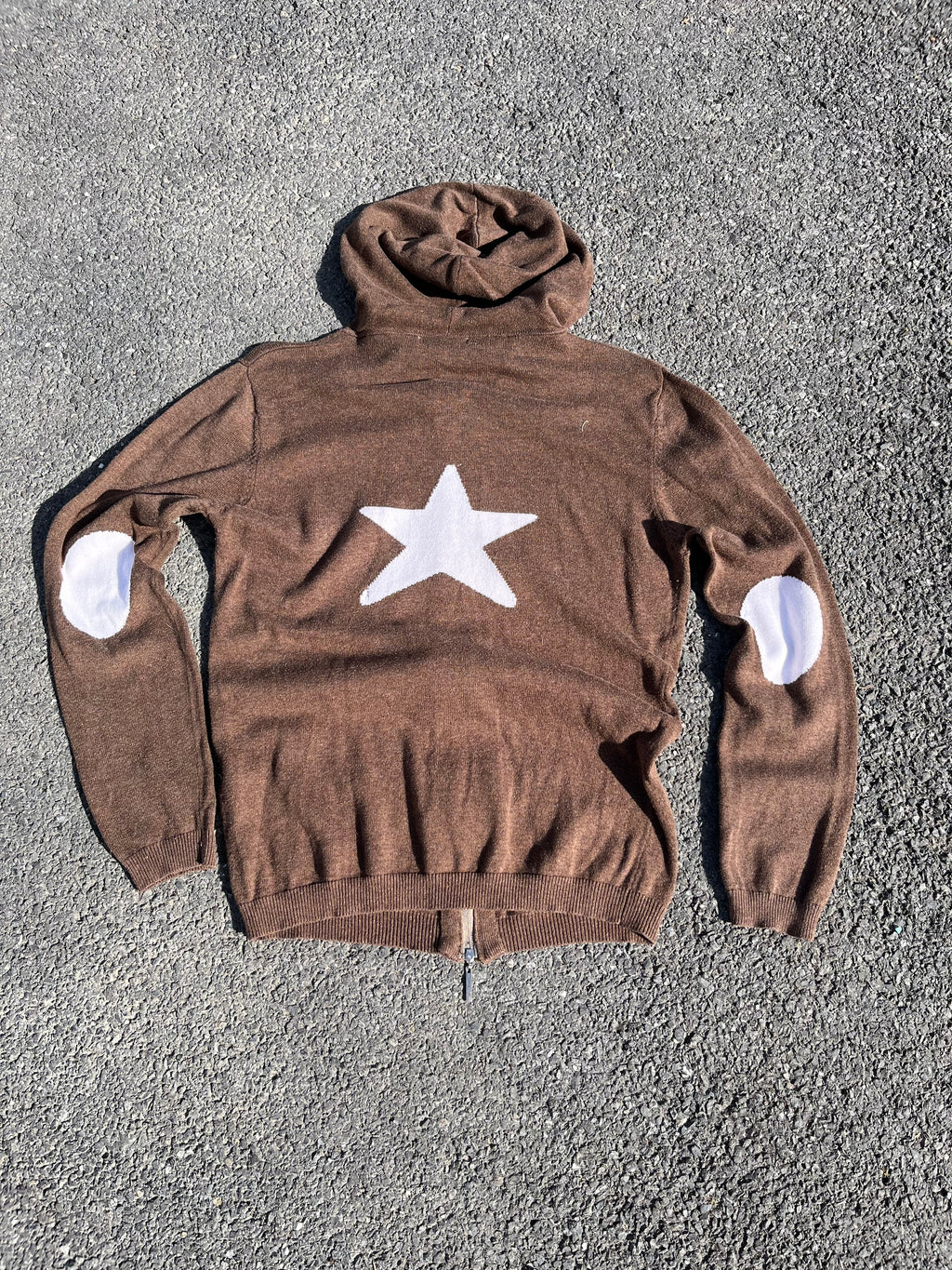 GILET MARRON AVEC ÉTOILE AU DOS