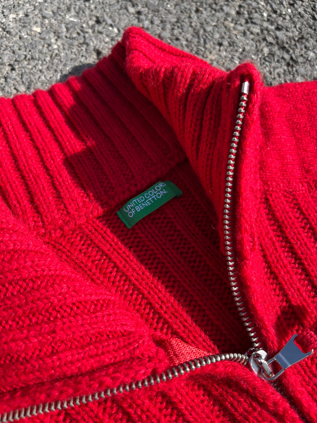 VESTE BENETTON SANS MANCHE ROUGE