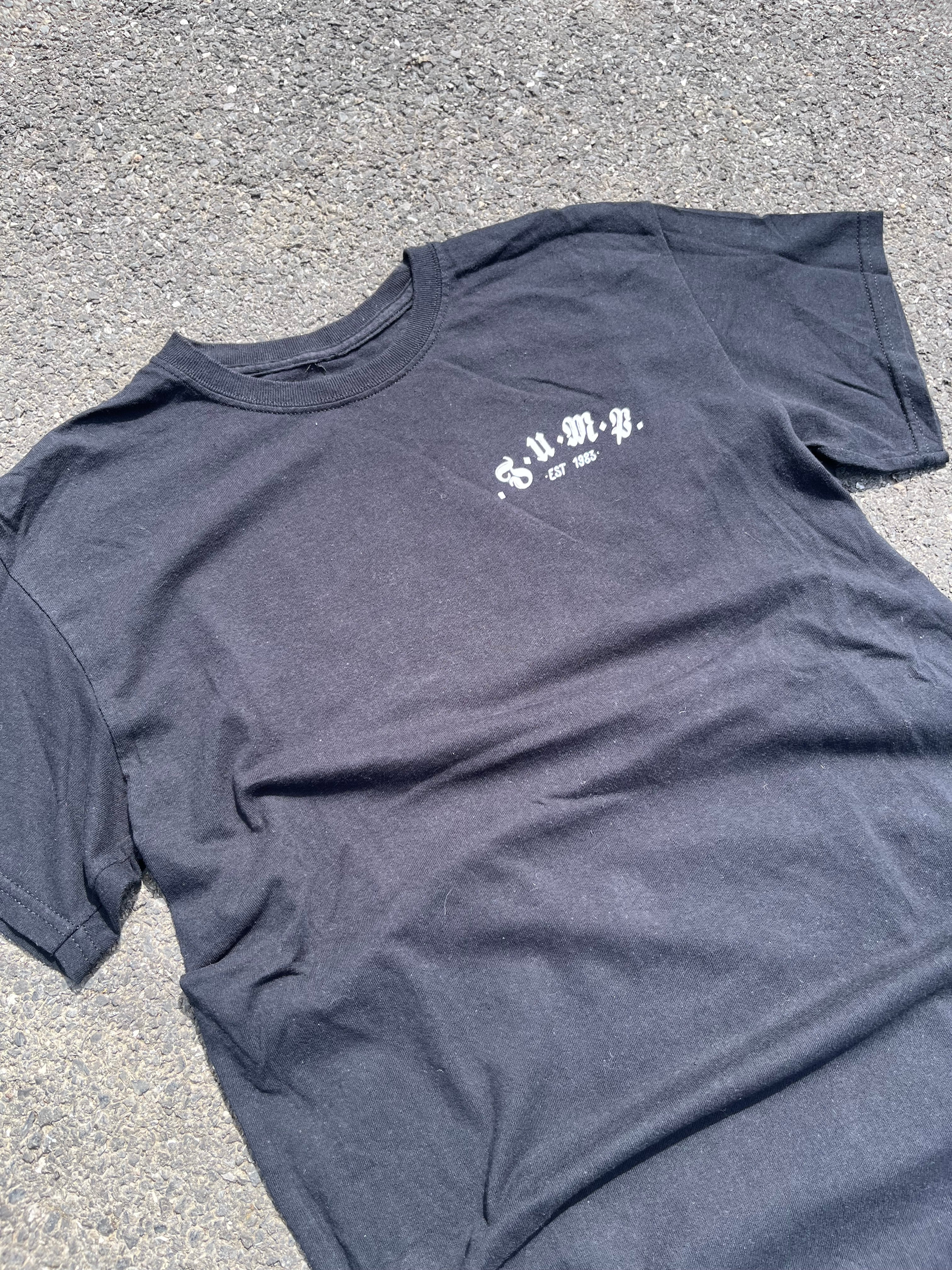 T-SHIRT DE ROCK NOIR