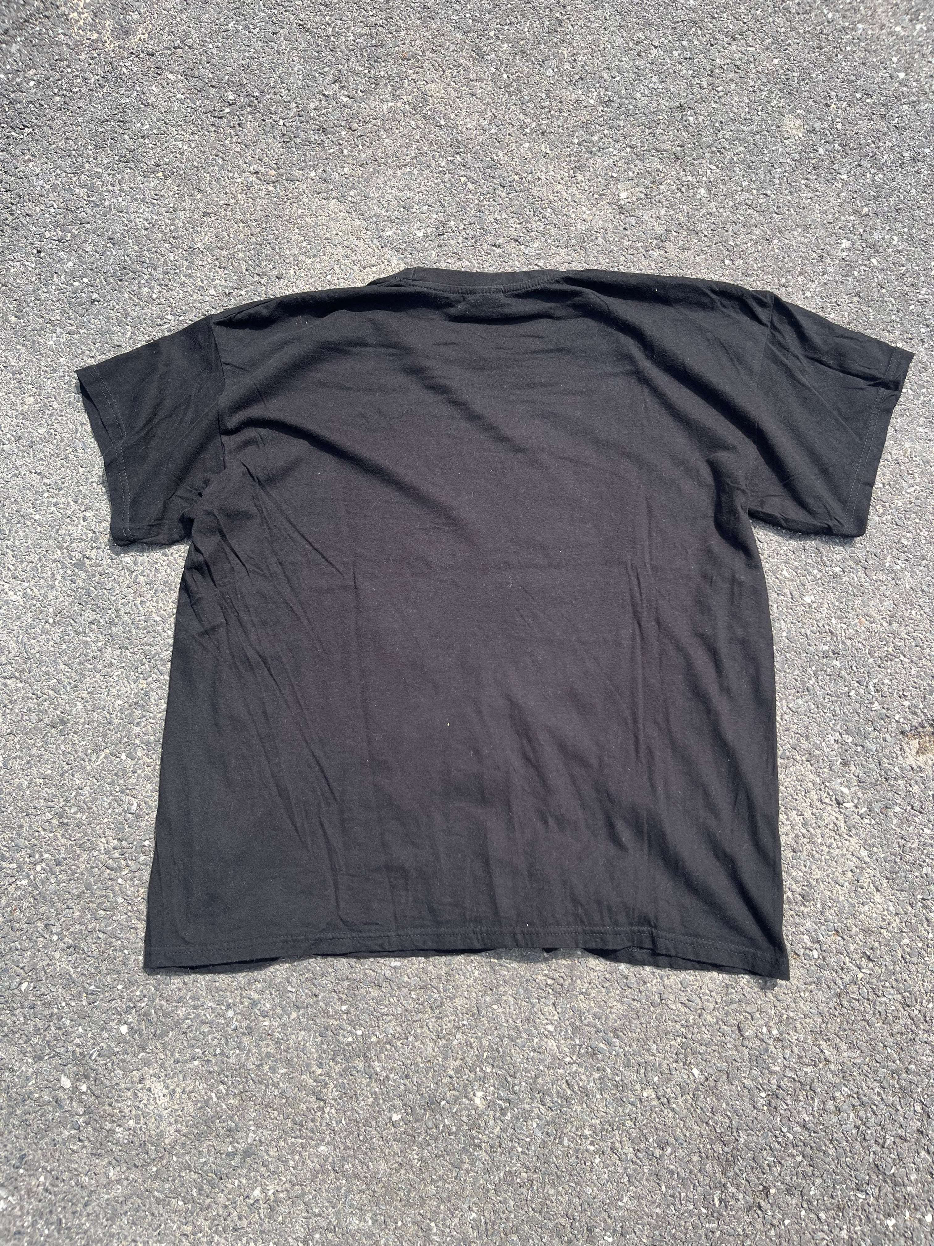 T-SHIRT NOIR REPRÉSENTANT LA POCHETTE DE L’ALBUM FLOWERS OF EVIL DU GROUPE MOUNTAIN