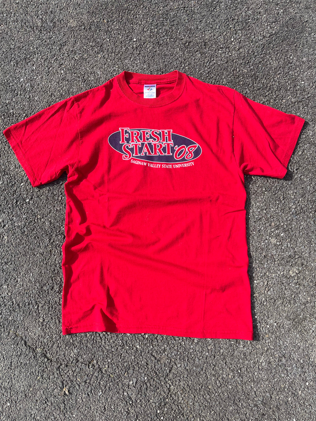 T-SHIRT D'UNIVERSITÉ ROUGE