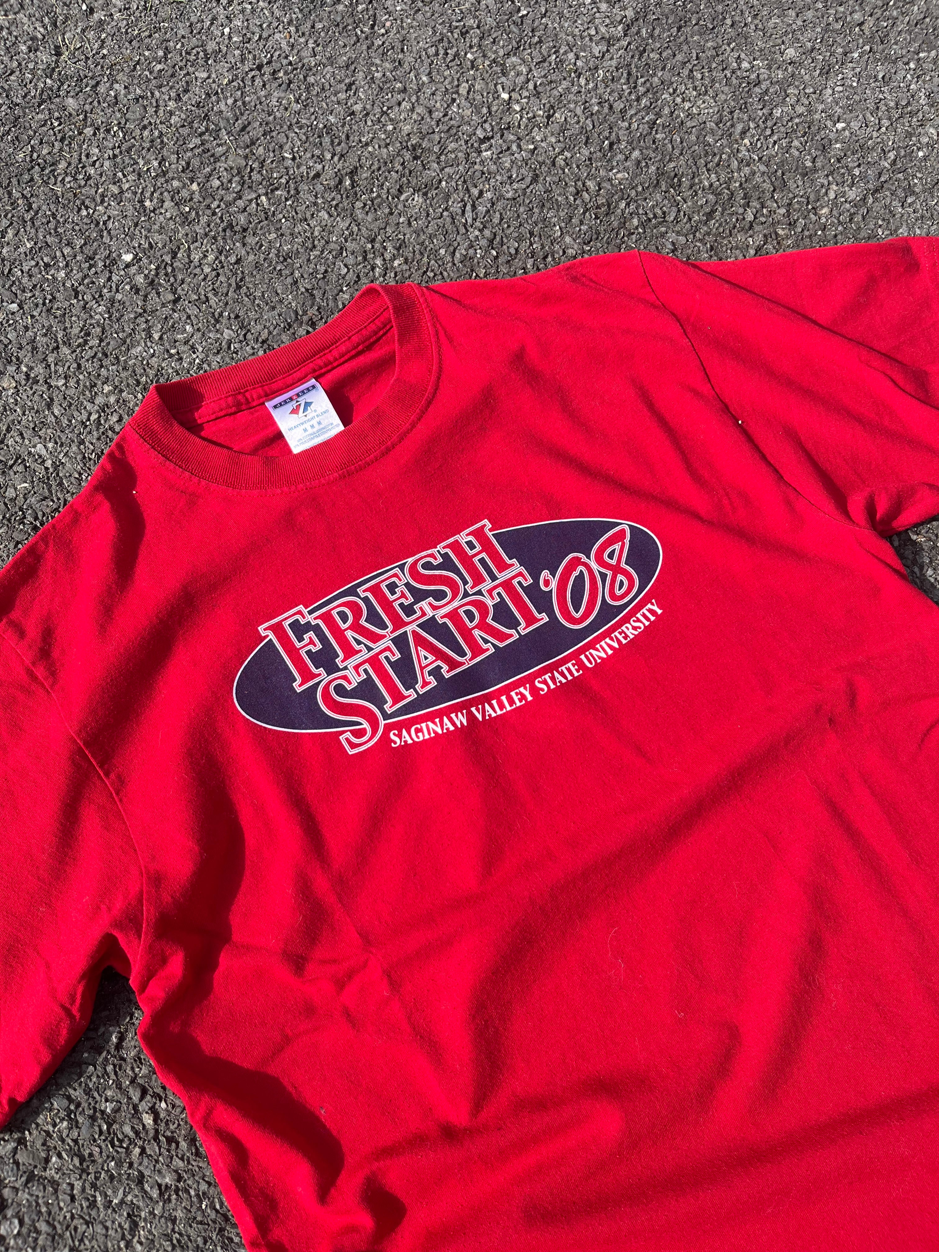 T-SHIRT D'UNIVERSITÉ ROUGE
